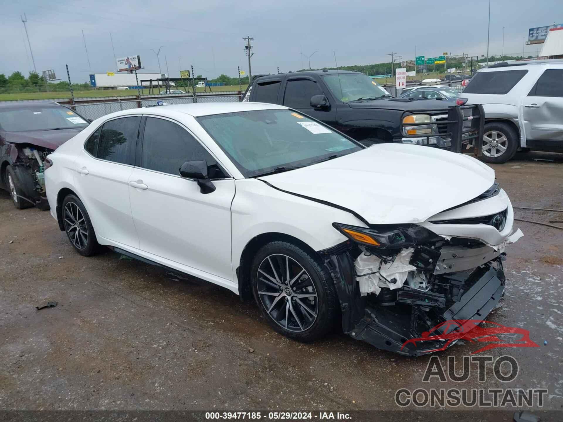 TOYOTA CAMRY 2022 - 4T1T11AK4NU619941
