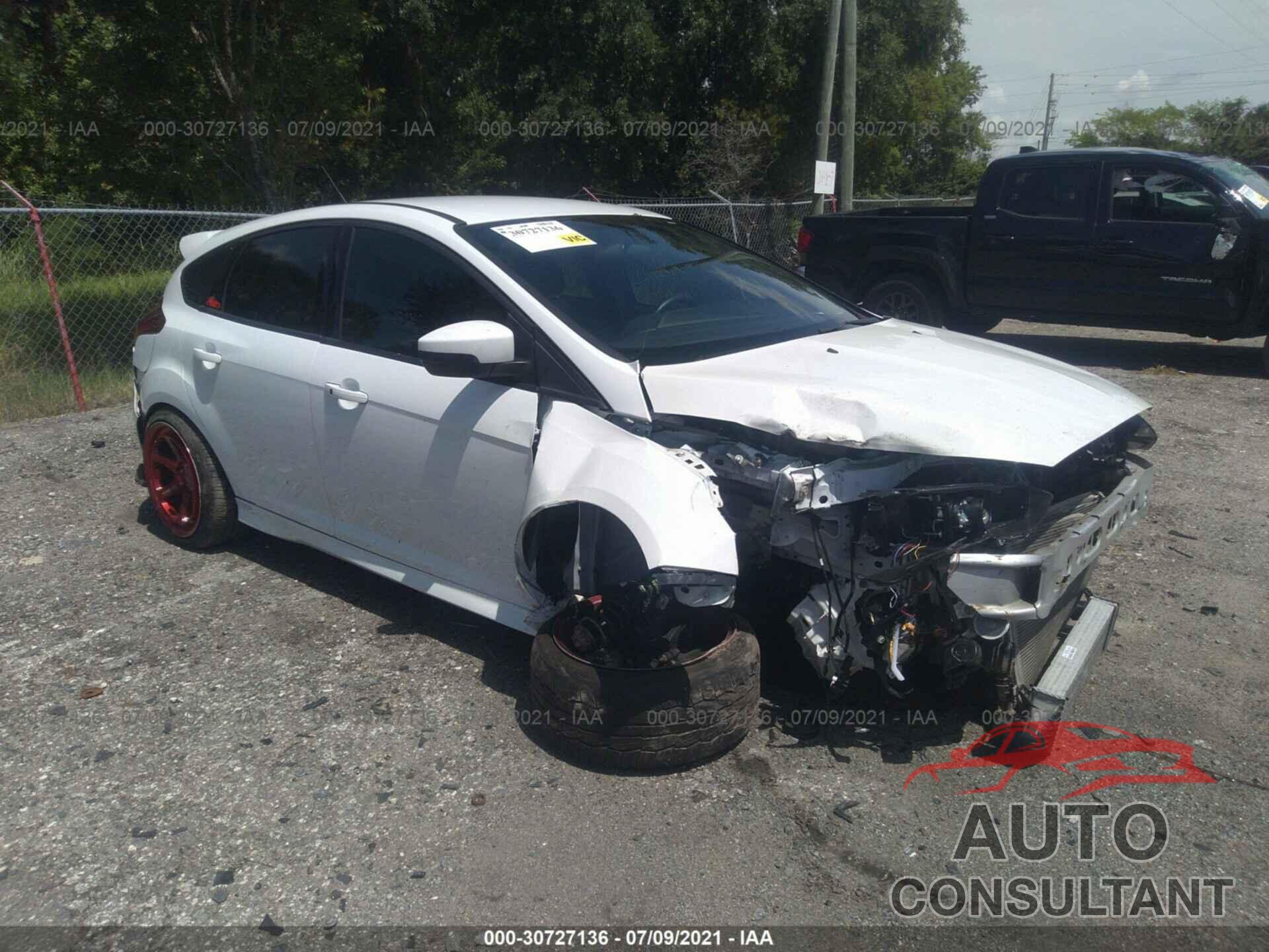 FORD FOCUS 2018 - 1FADP3L99JL256278