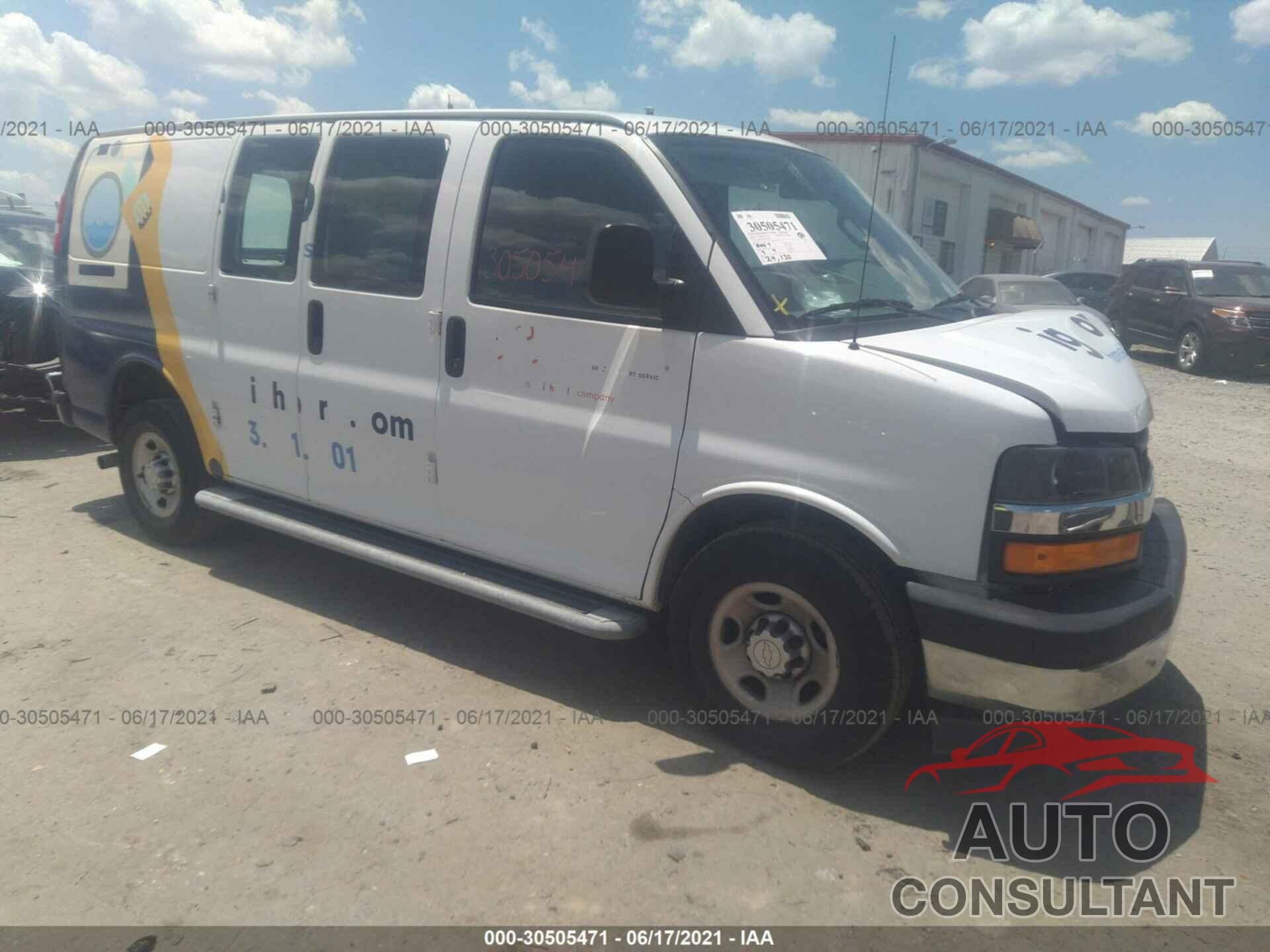 CHEVROLET EXPRESS CARGO VAN 2019 - 1GCWGAFG7K1233015