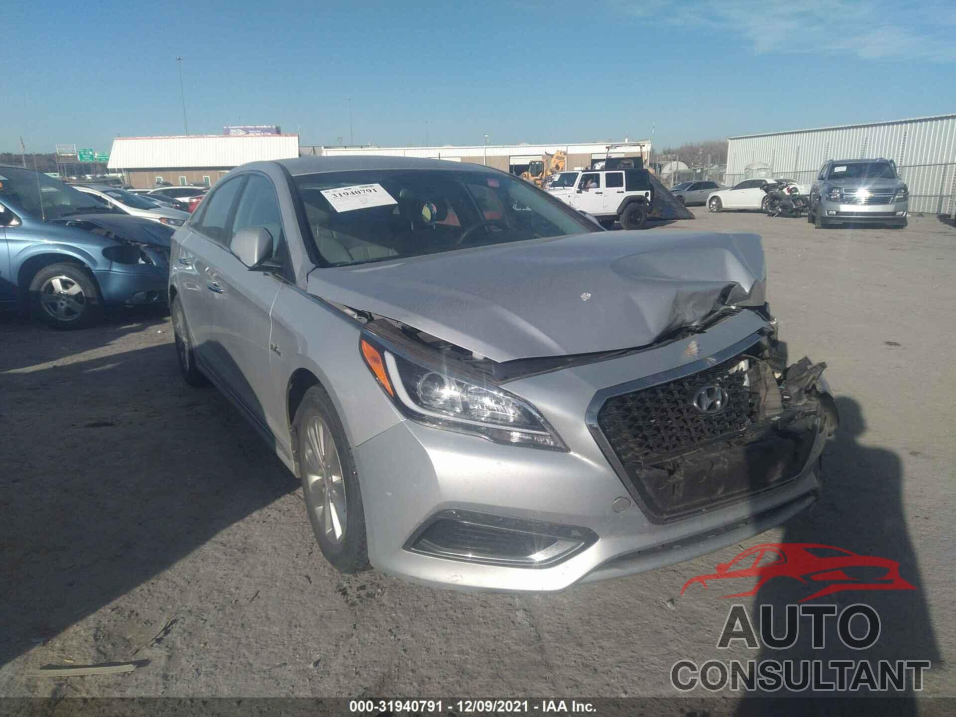 HYUNDAI SONATA HYBRID 2016 - KMHE24L17GA037820