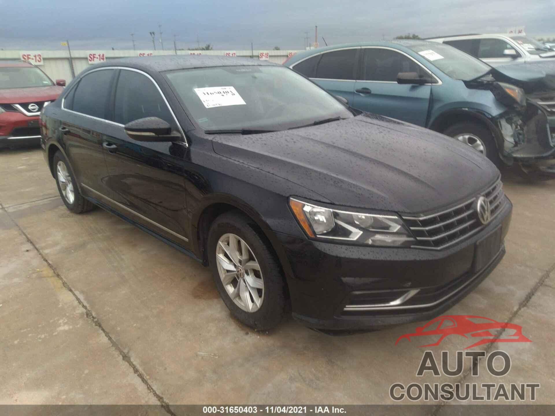 VOLKSWAGEN PASSAT 2017 - 1VWAT7A33HC006931