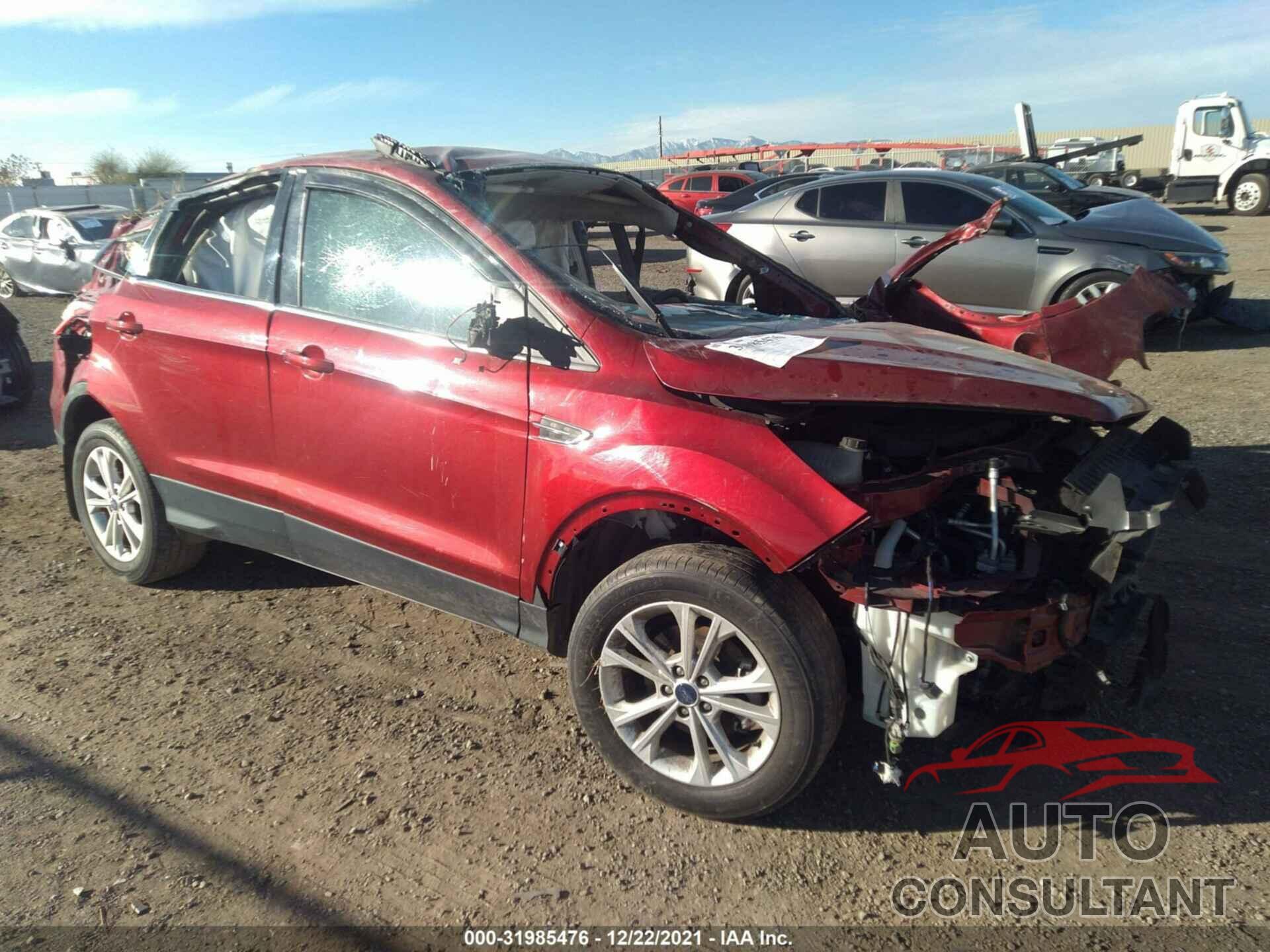 FORD ESCAPE 2017 - 1FMCU0GD3HUB93576