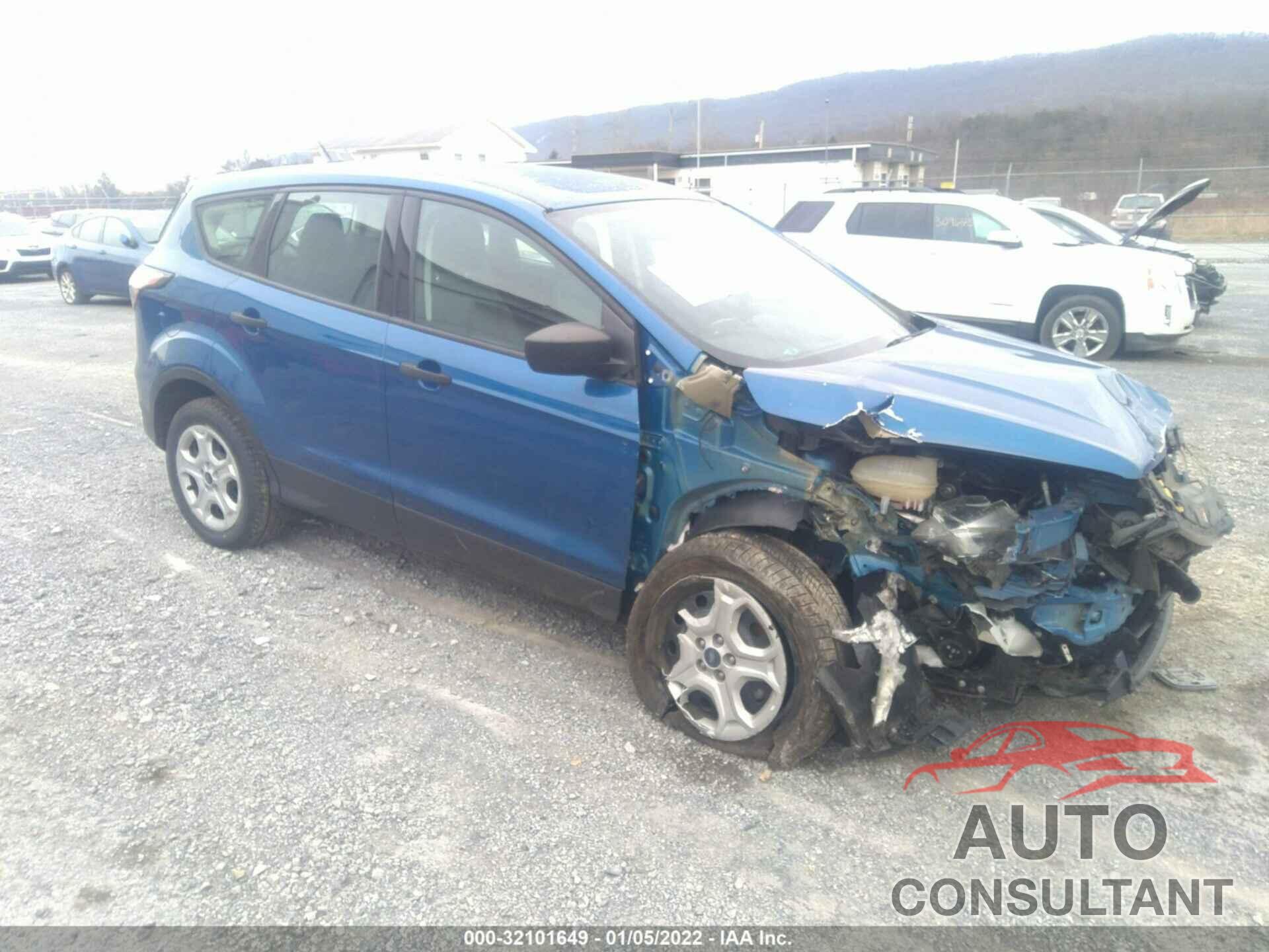 FORD ESCAPE 2017 - 1FMCU0F70HUD86506