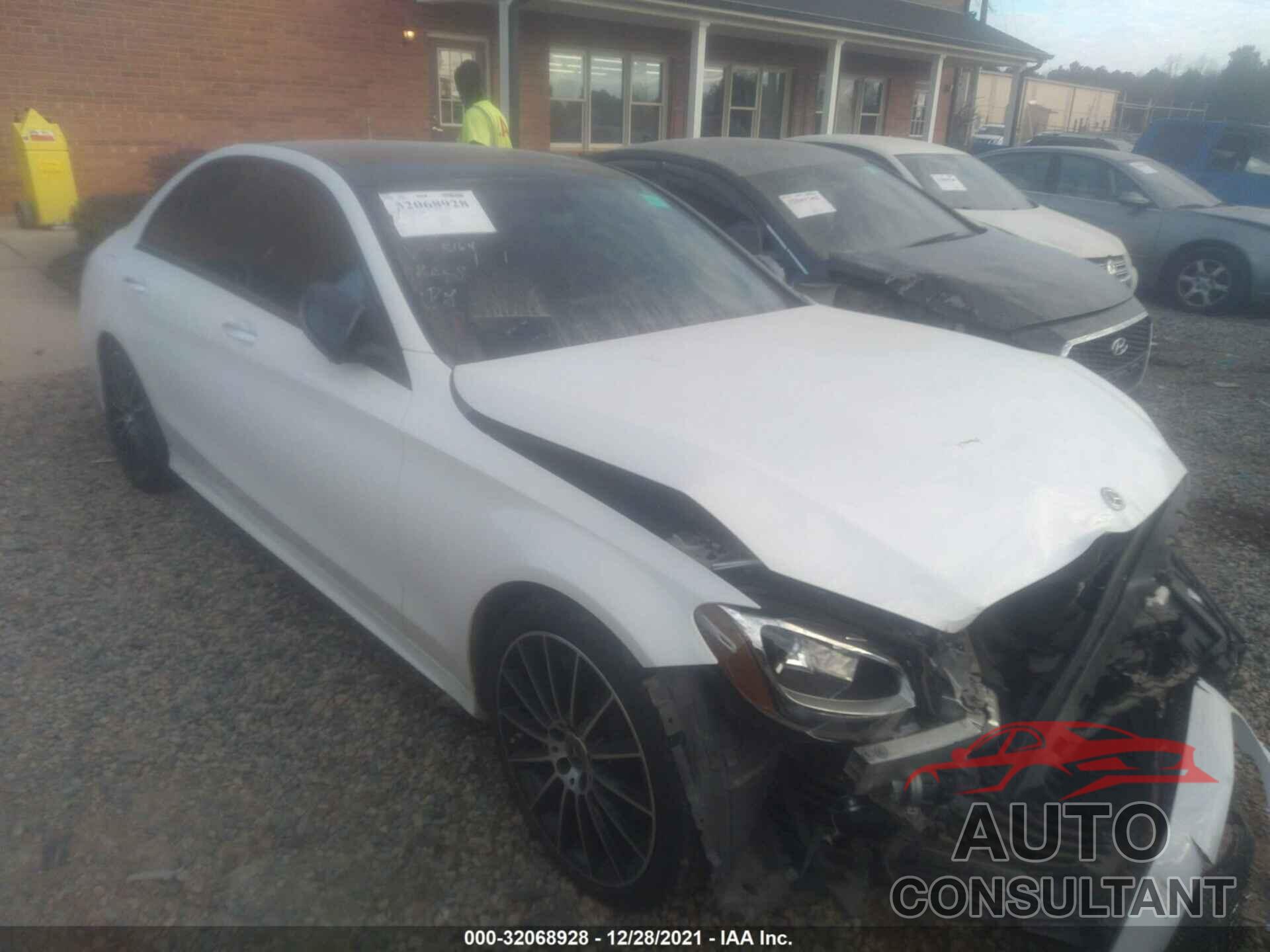 MERCEDES-BENZ C-CLASS 2018 - 55SWF4JB3JU263164