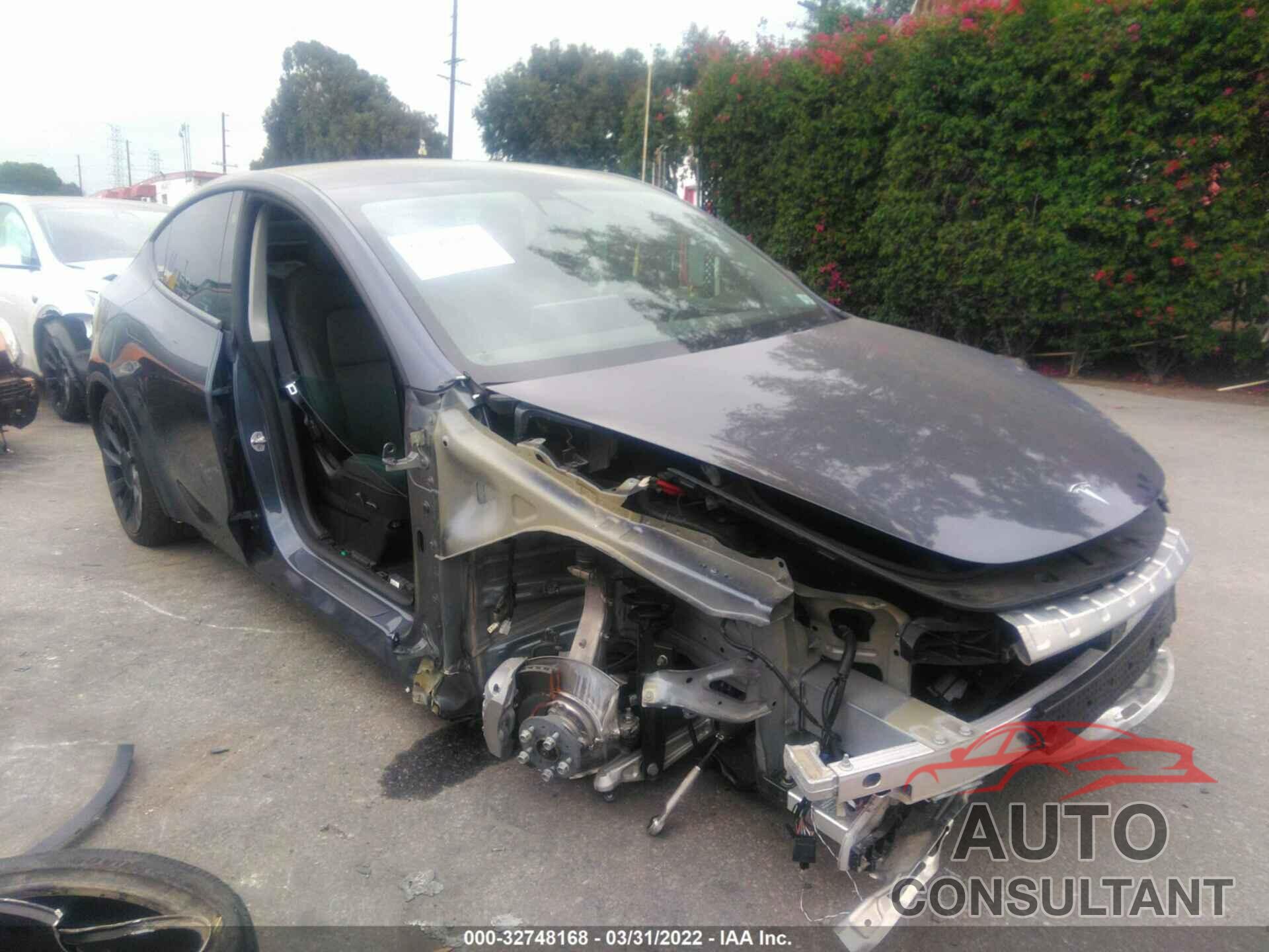 TESLA MODEL Y 2021 - 5YJYGDEE0MF095323