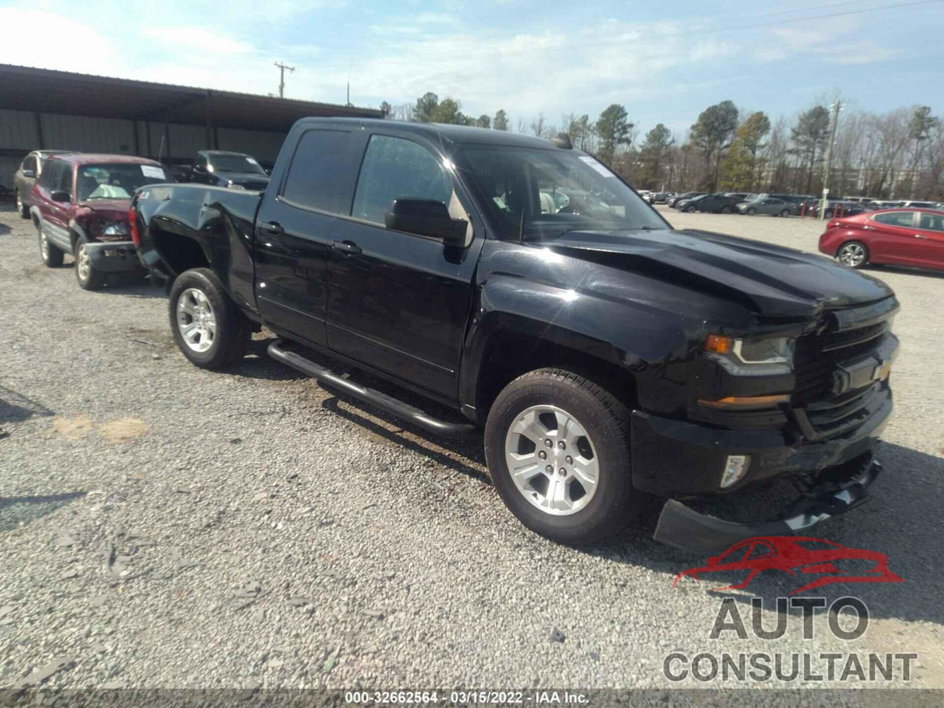 CHEVROLET SILVERADO 1500 2018 - 1GCVKREH3JZ248016