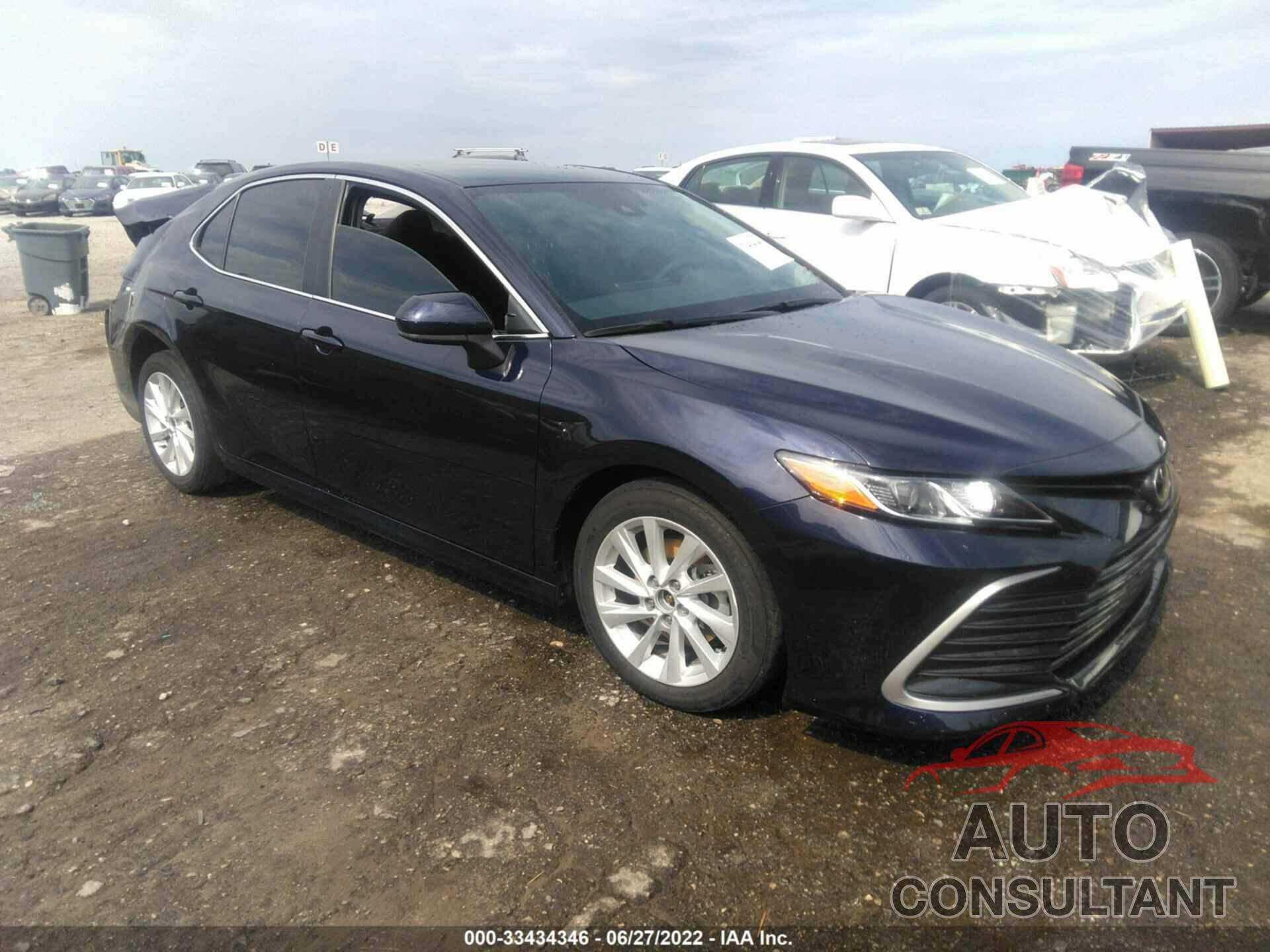 TOYOTA CAMRY 2021 - 4T1C11AK2MU409692