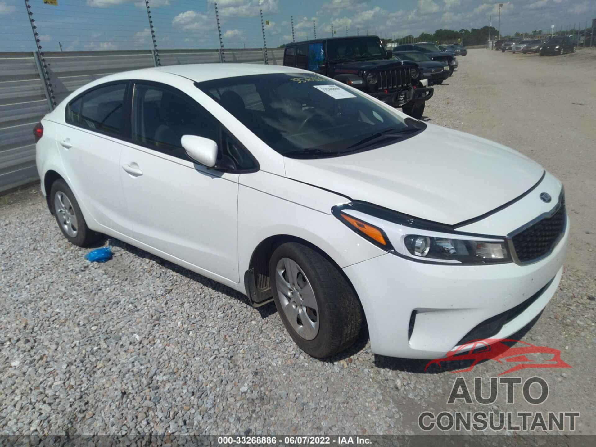 KIA FORTE 2018 - 3KPFL4A77JE212309