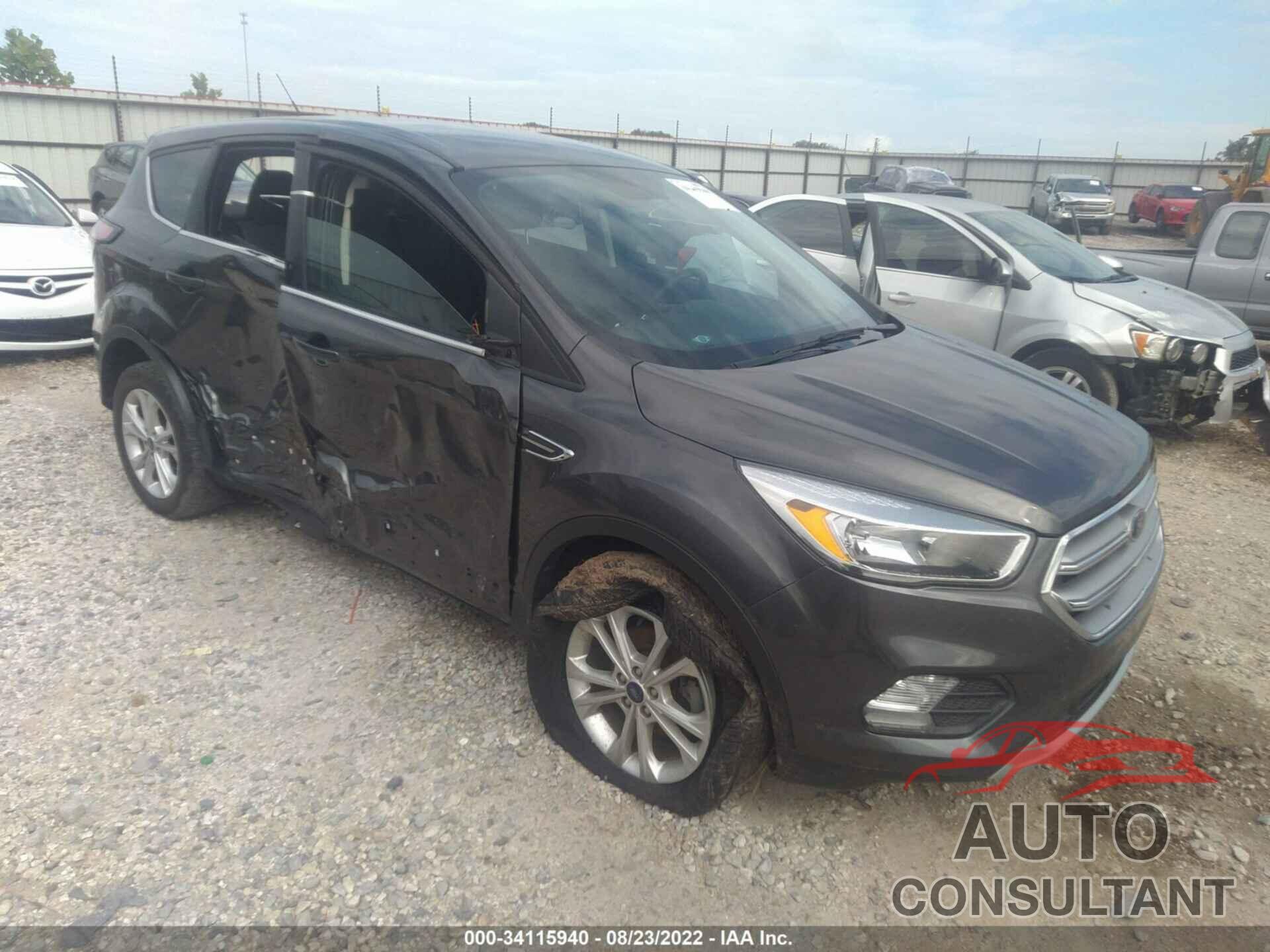 FORD ESCAPE 2017 - 1FMCU0GD0HUB87797
