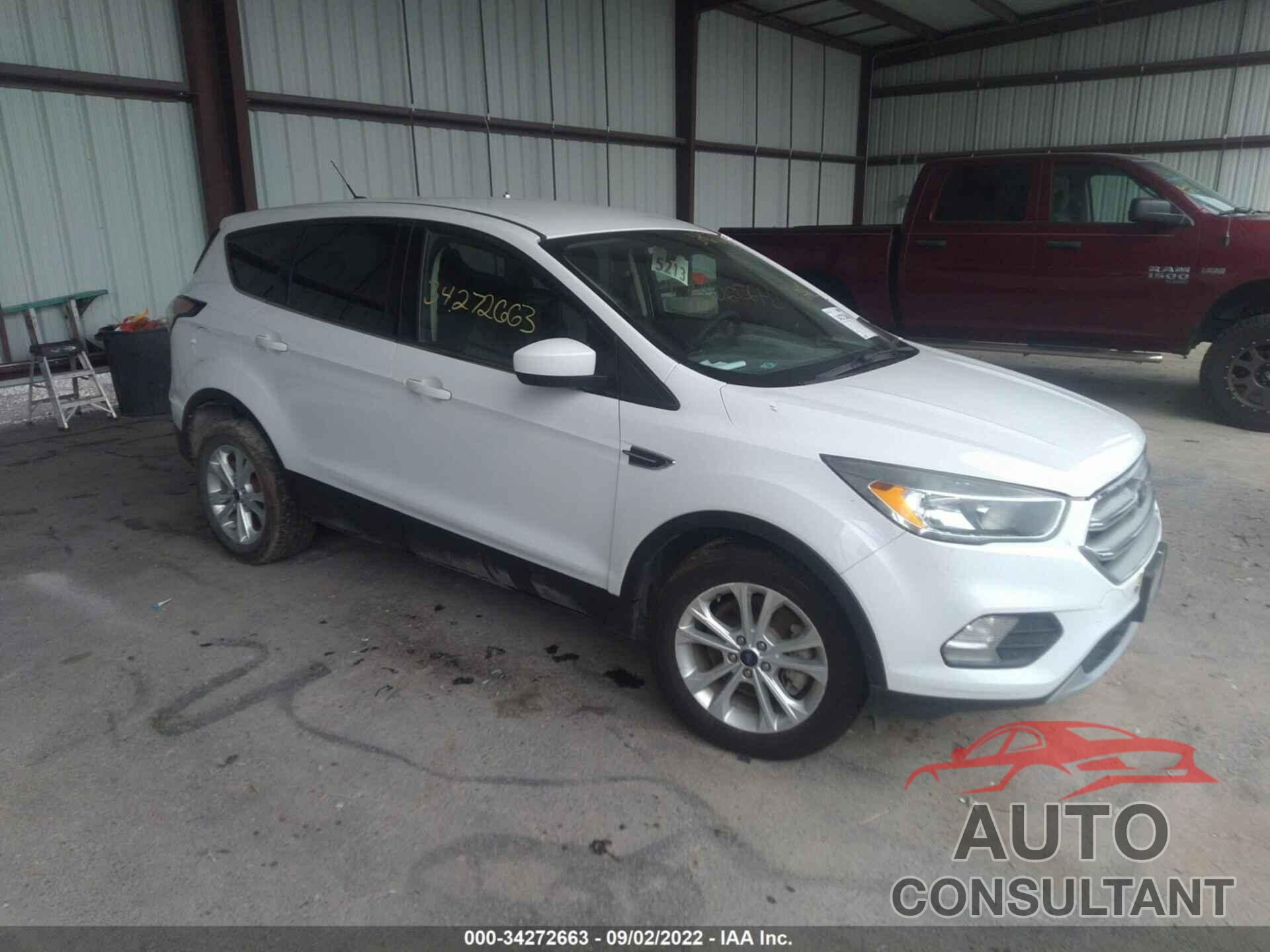 FORD ESCAPE 2017 - 1FMCU9G94HUD44361