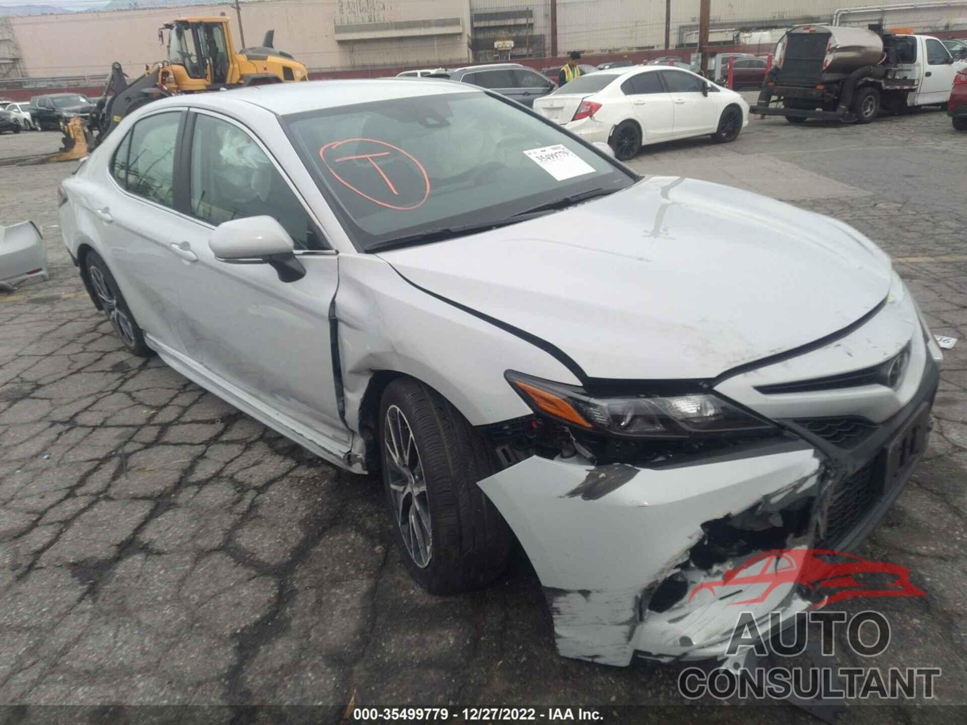 TOYOTA CAMRY 2023 - 4T1G11AKXPU081167