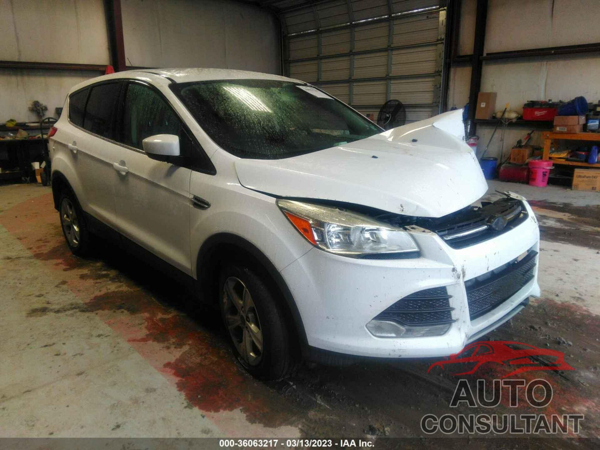 FORD ESCAPE 2015 - 1FMCU9G9XFUA18478
