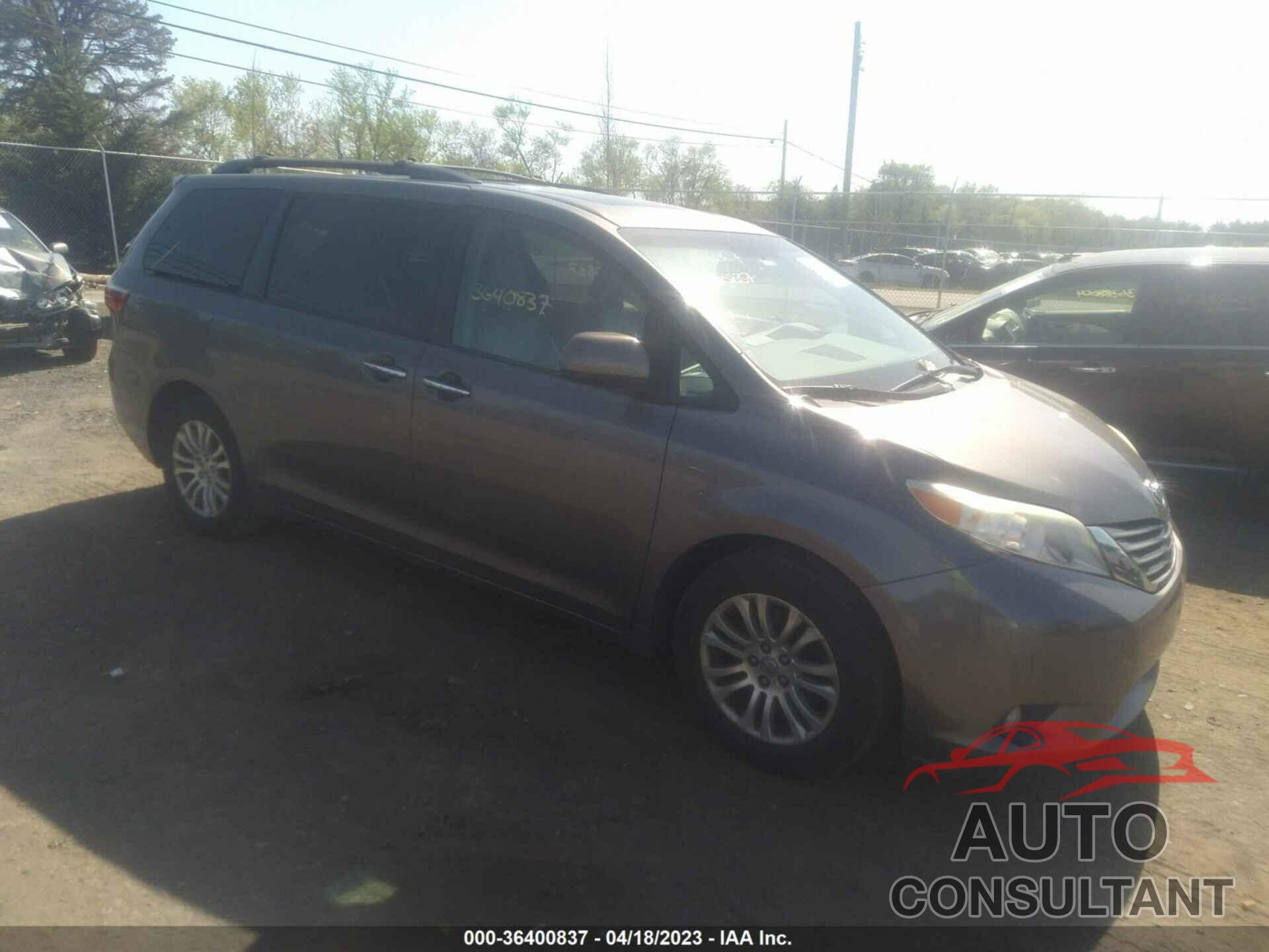 TOYOTA SIENNA 2015 - 5TDYK3DC1FS554222