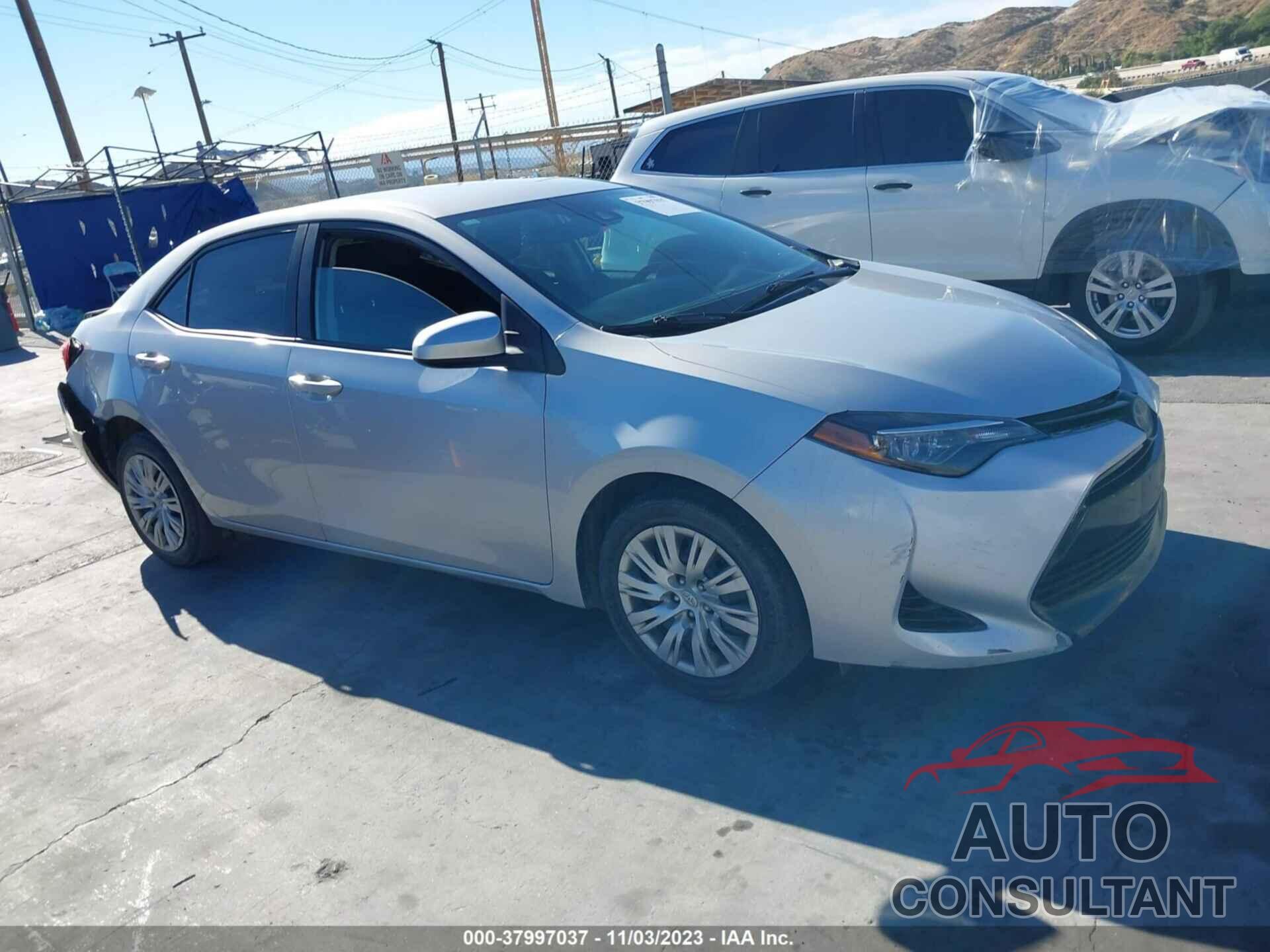 TOYOTA COROLLA 2018 - 2T1BURHE3JC074201