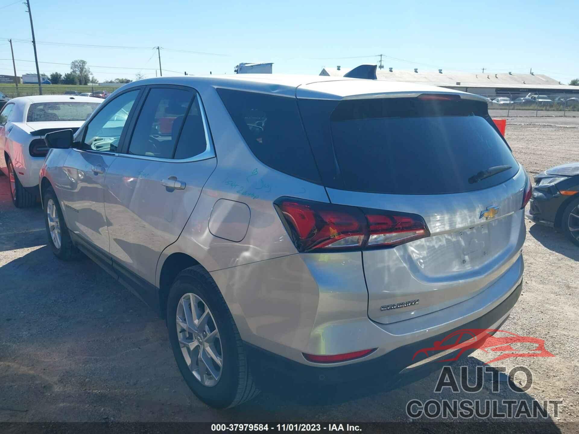 CHEVROLET EQUINOX 2022 - 3GNAXJEV7NL136606