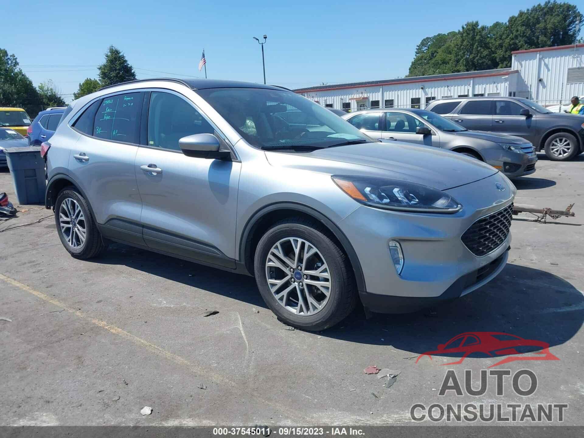 FORD ESCAPE 2021 - 1FMCU0CZ5MUB19703