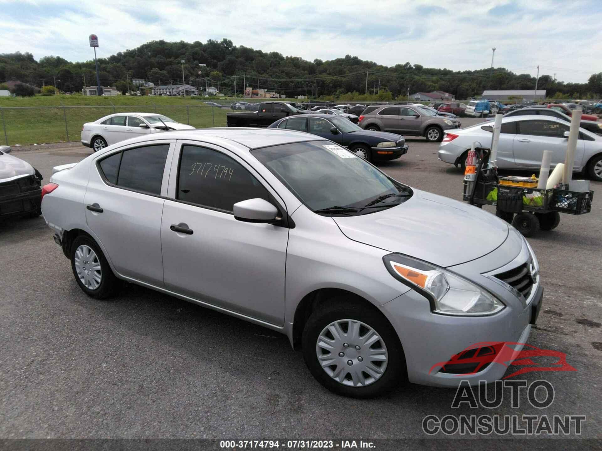 NISSAN VERSA 2018 - 3N1CN7AP7JL855546