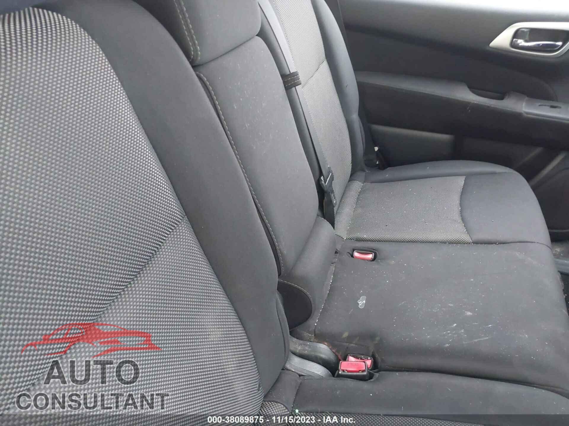 NISSAN PATHFINDER 2017 - 5N1DR2MN4HC661366