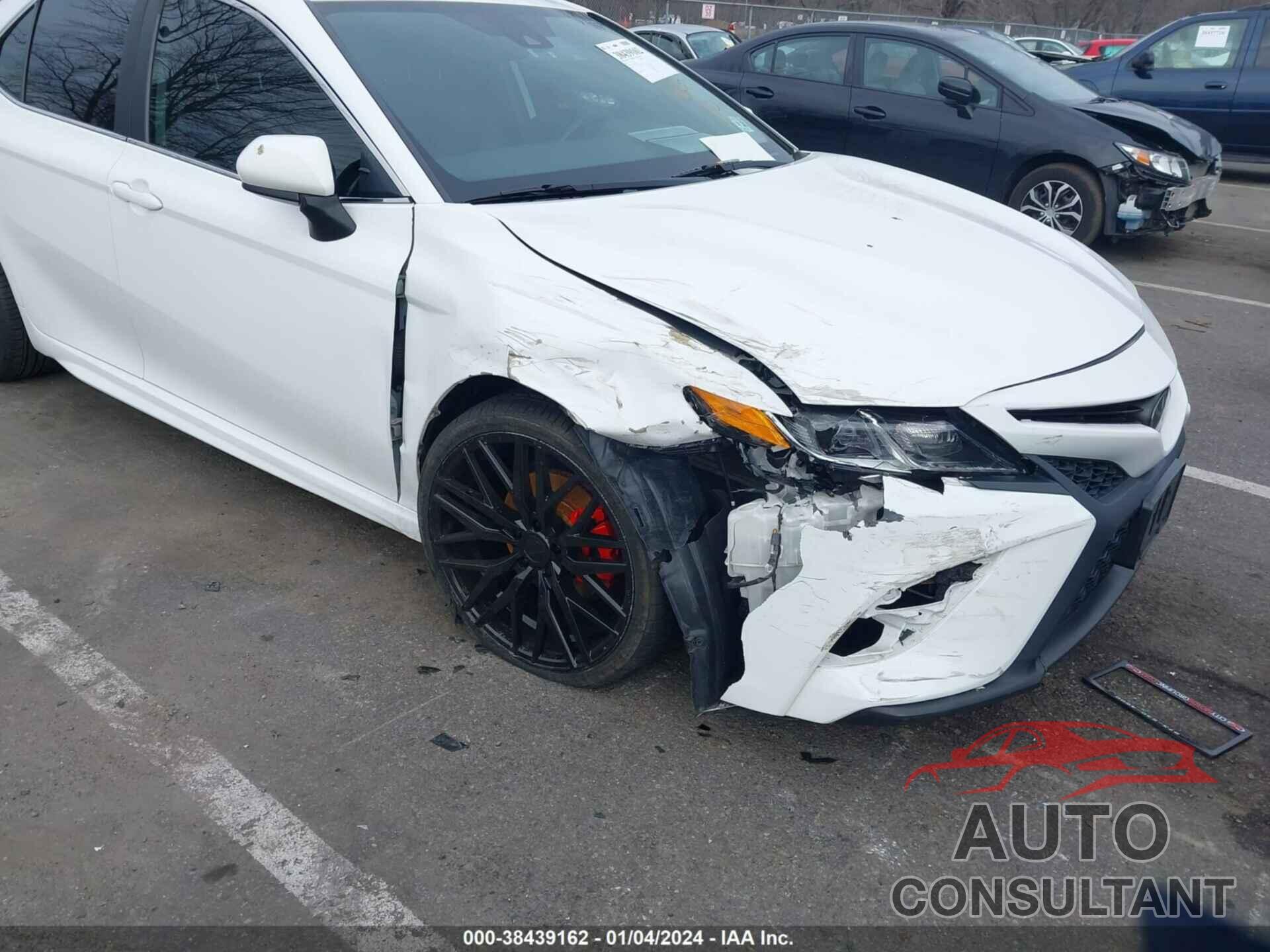 TOYOTA CAMRY 2019 - 4T1B11HKXKU209948