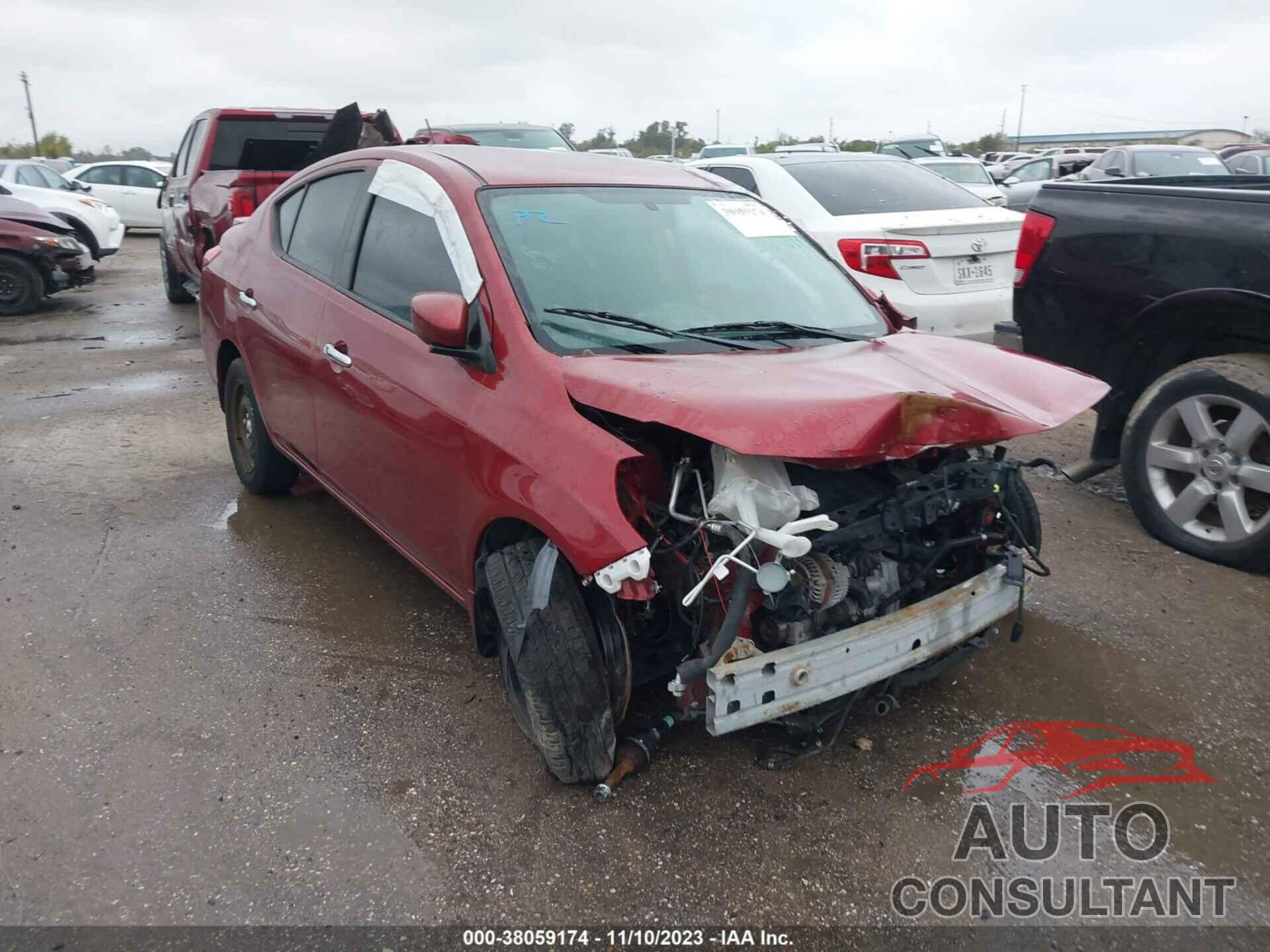 NISSAN VERSA 2018 - 3N1CN7APXJL868596