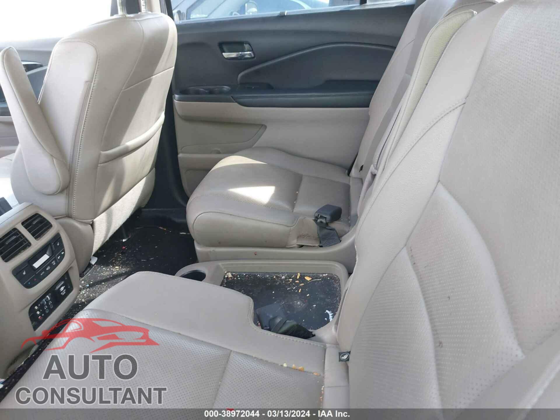 HONDA PILOT 2018 - 5FNYF6H02JB007771