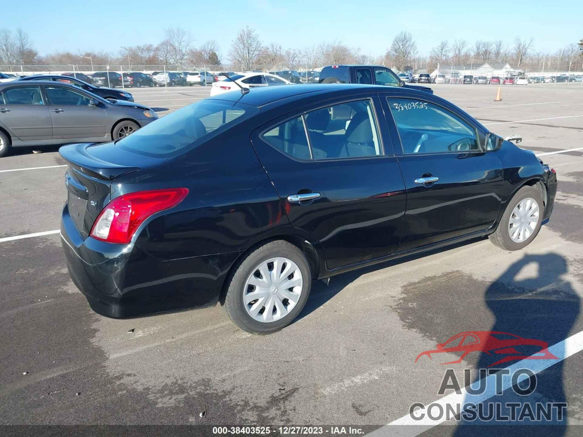 NISSAN VERSA 2018 - 3N1CN7AP6JL810422