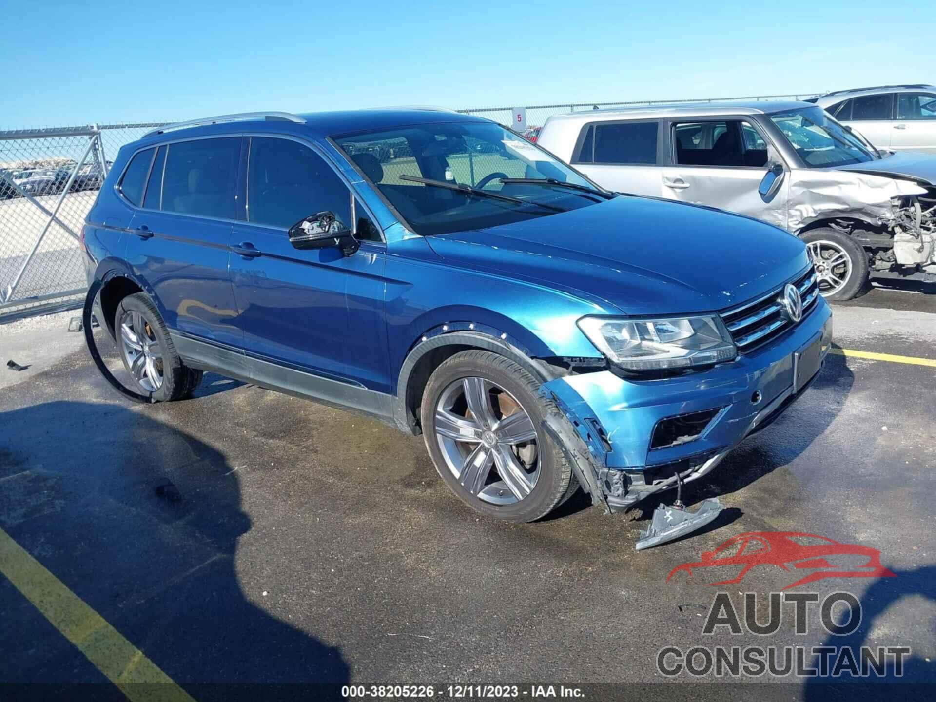 VOLKSWAGEN TIGUAN 2018 - 3VV3B7AX5JM019056