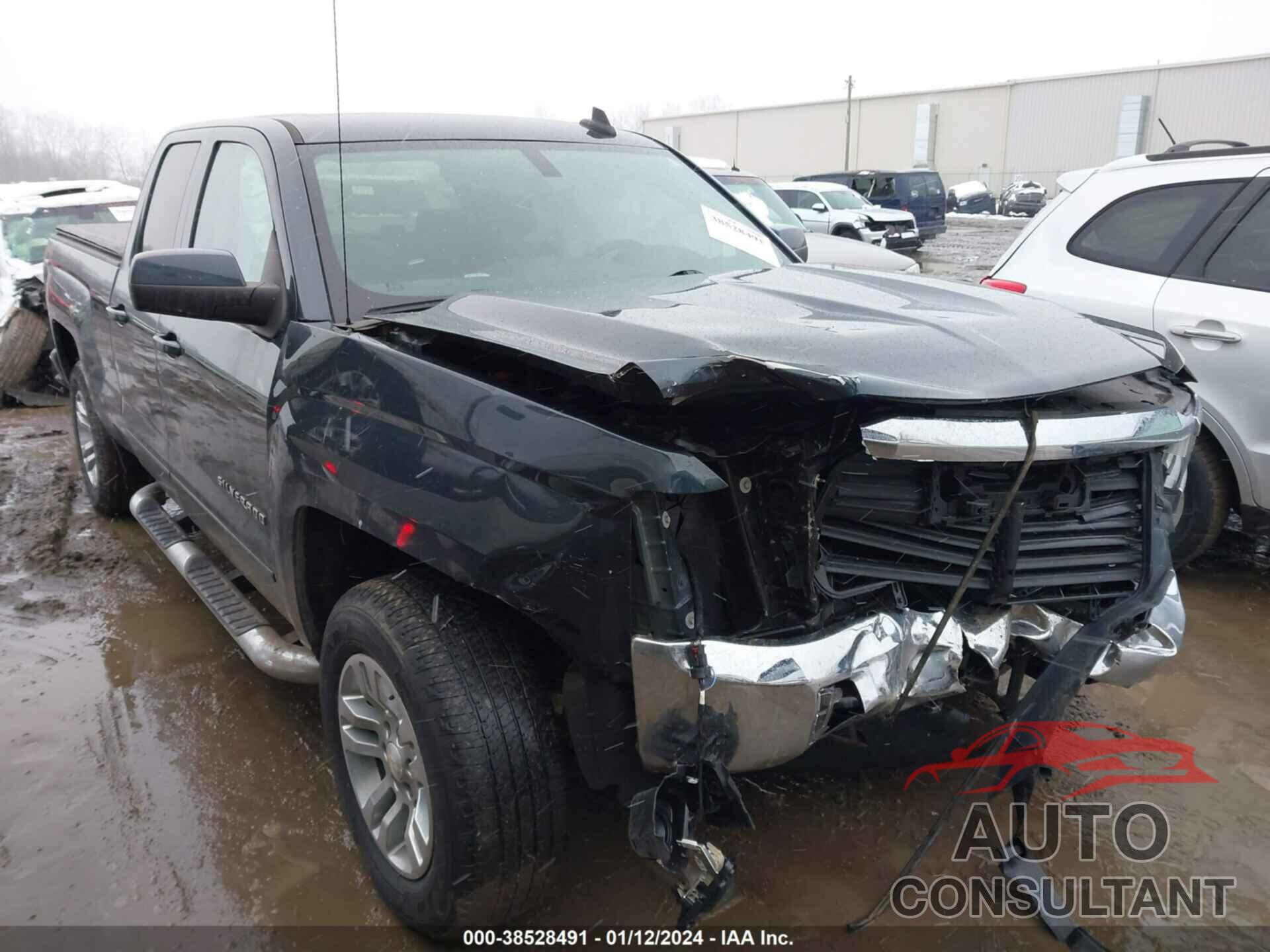 CHEVROLET SILVERADO 1500 2018 - 1GCVKREH3JZ239719