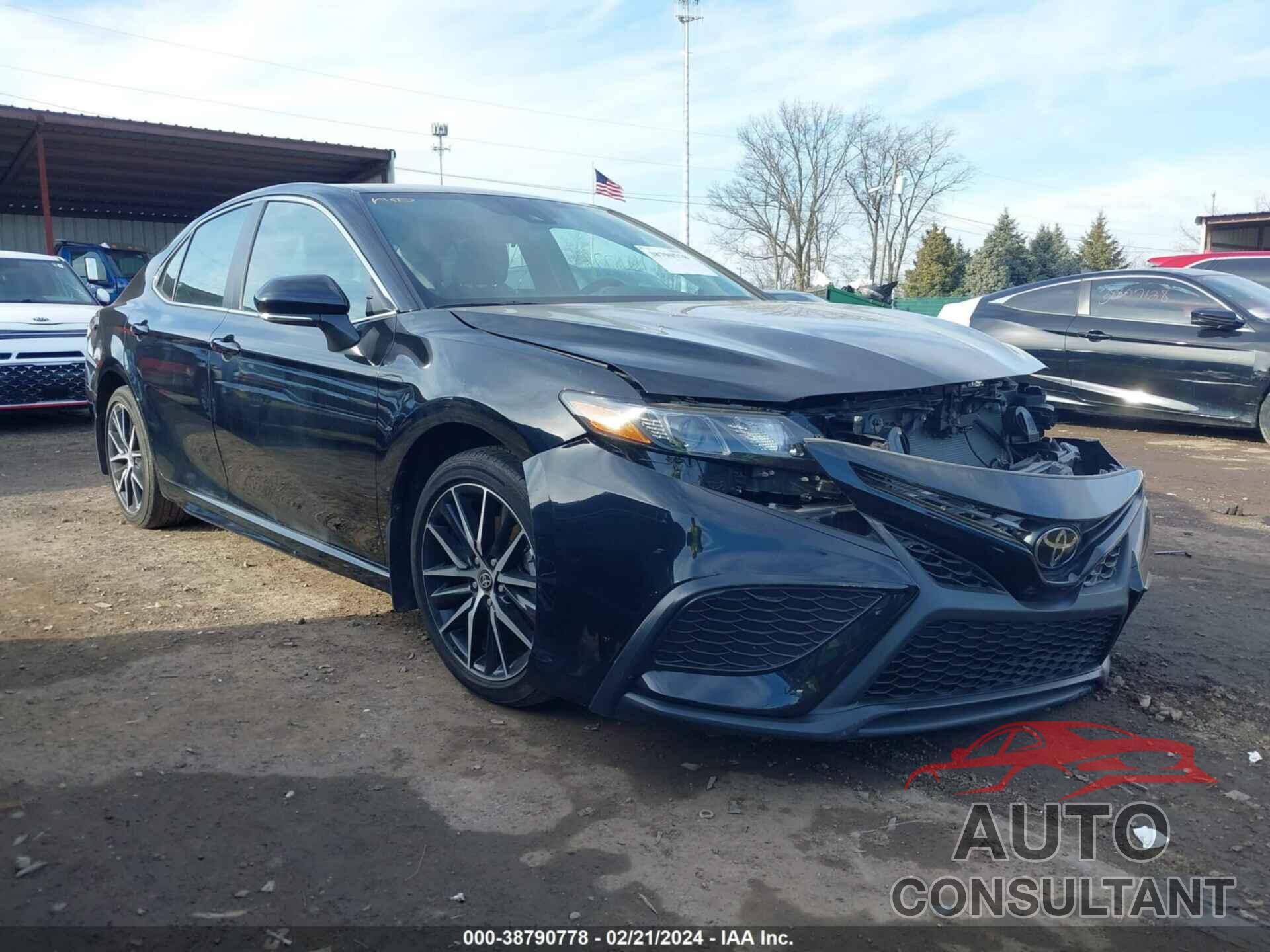 TOYOTA CAMRY 2022 - 4T1G11AK8NU650028