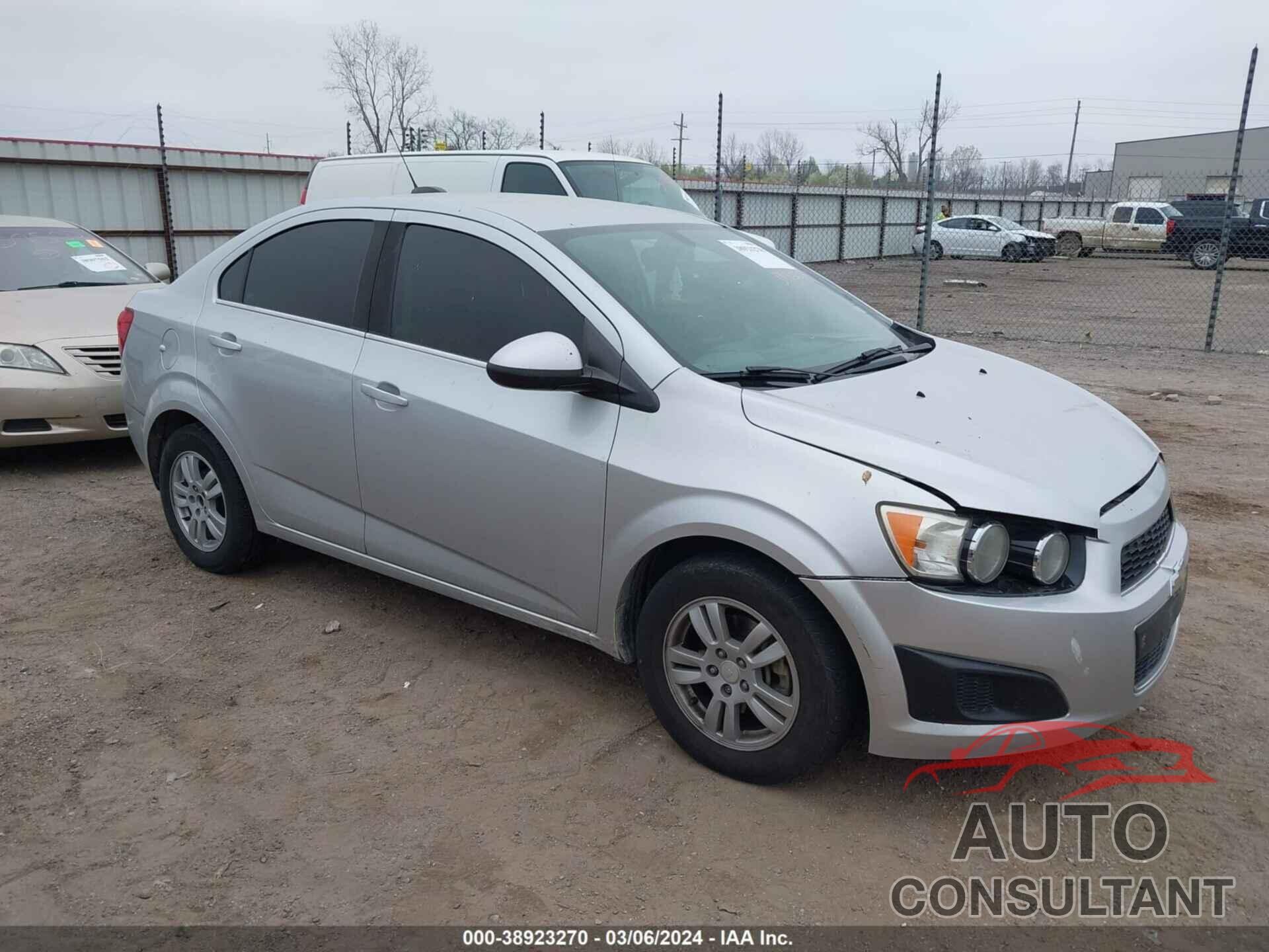 CHEVROLET SONIC 2016 - 1G1JC5SHXG4137910