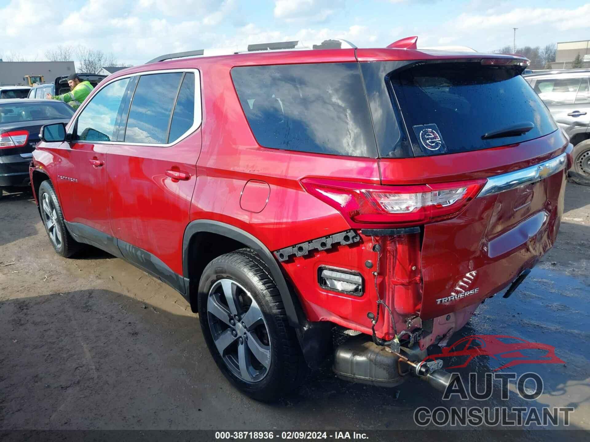 CHEVROLET TRAVERSE 2018 - 1GNERHKW9JJ105473