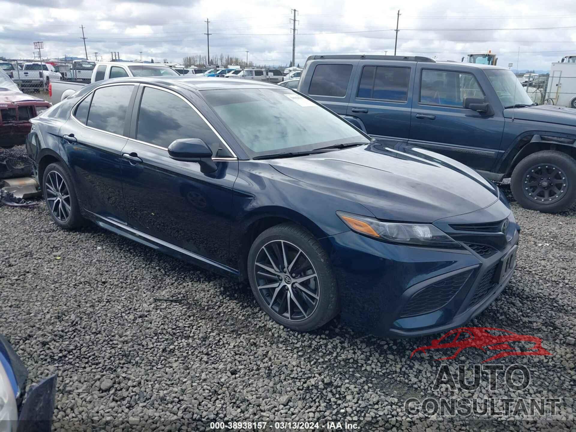 TOYOTA CAMRY 2021 - 4T1G11AK6MU415240