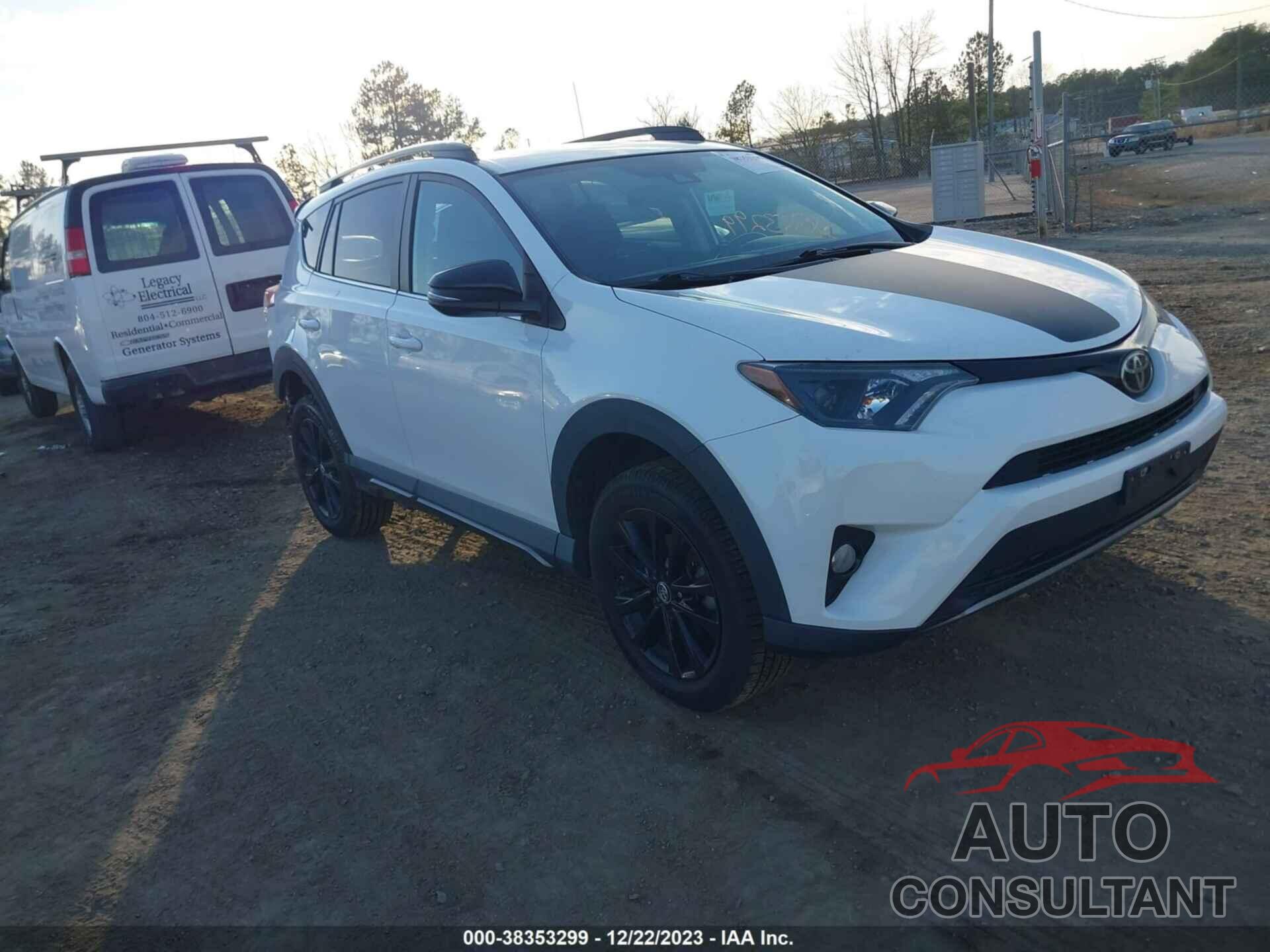 TOYOTA RAV4 2018 - 2T3RFREV5JW833336