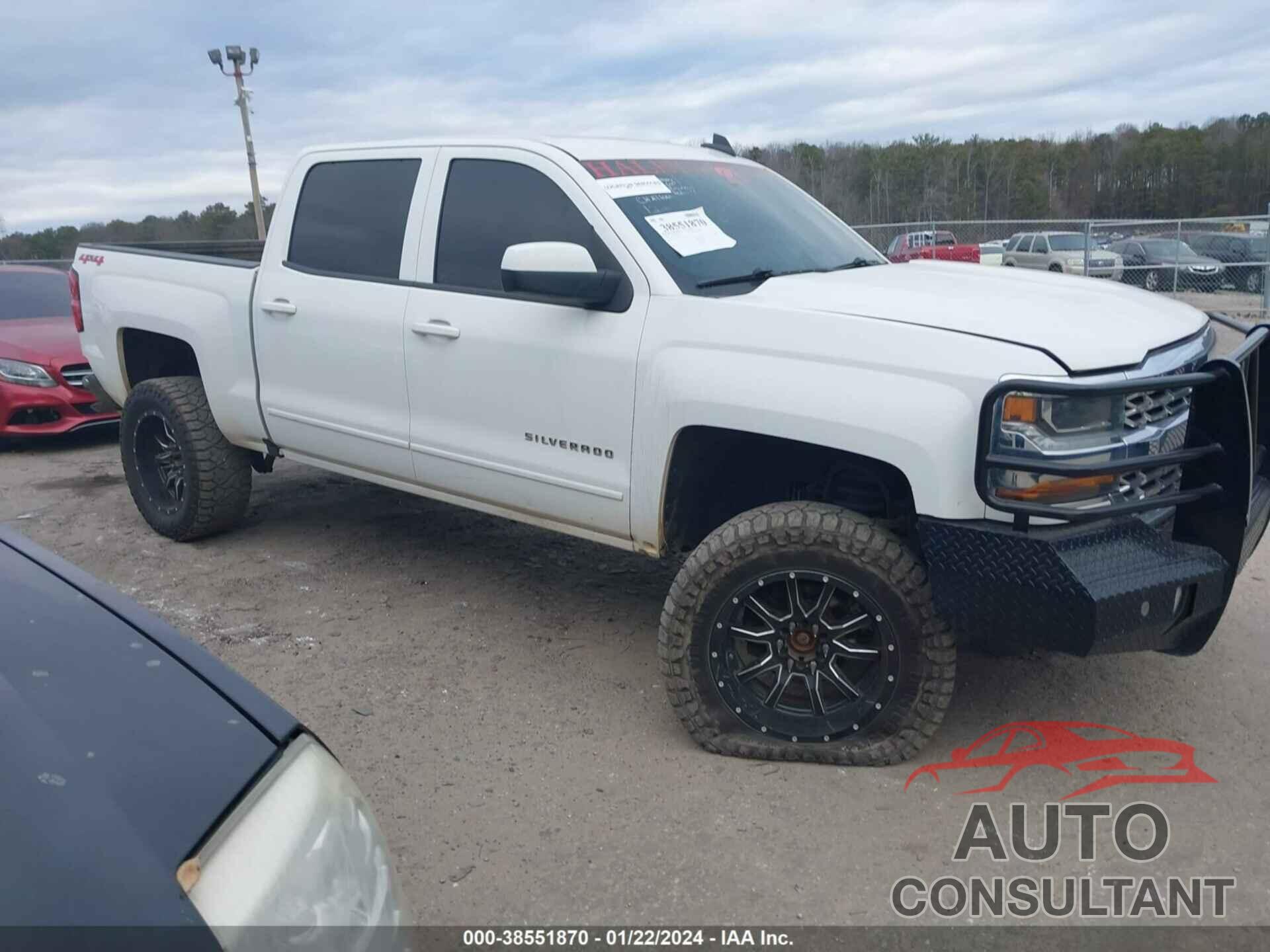 CHEVROLET SILVERADO 1500 2018 - 3GCUKREC2JG223527