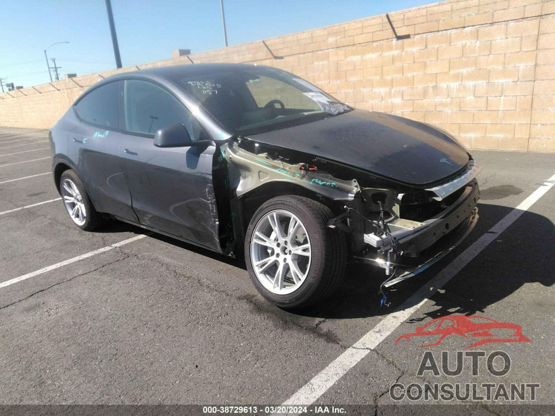TESLA MODEL Y 2023 - 7SAYGDEEXPF901157