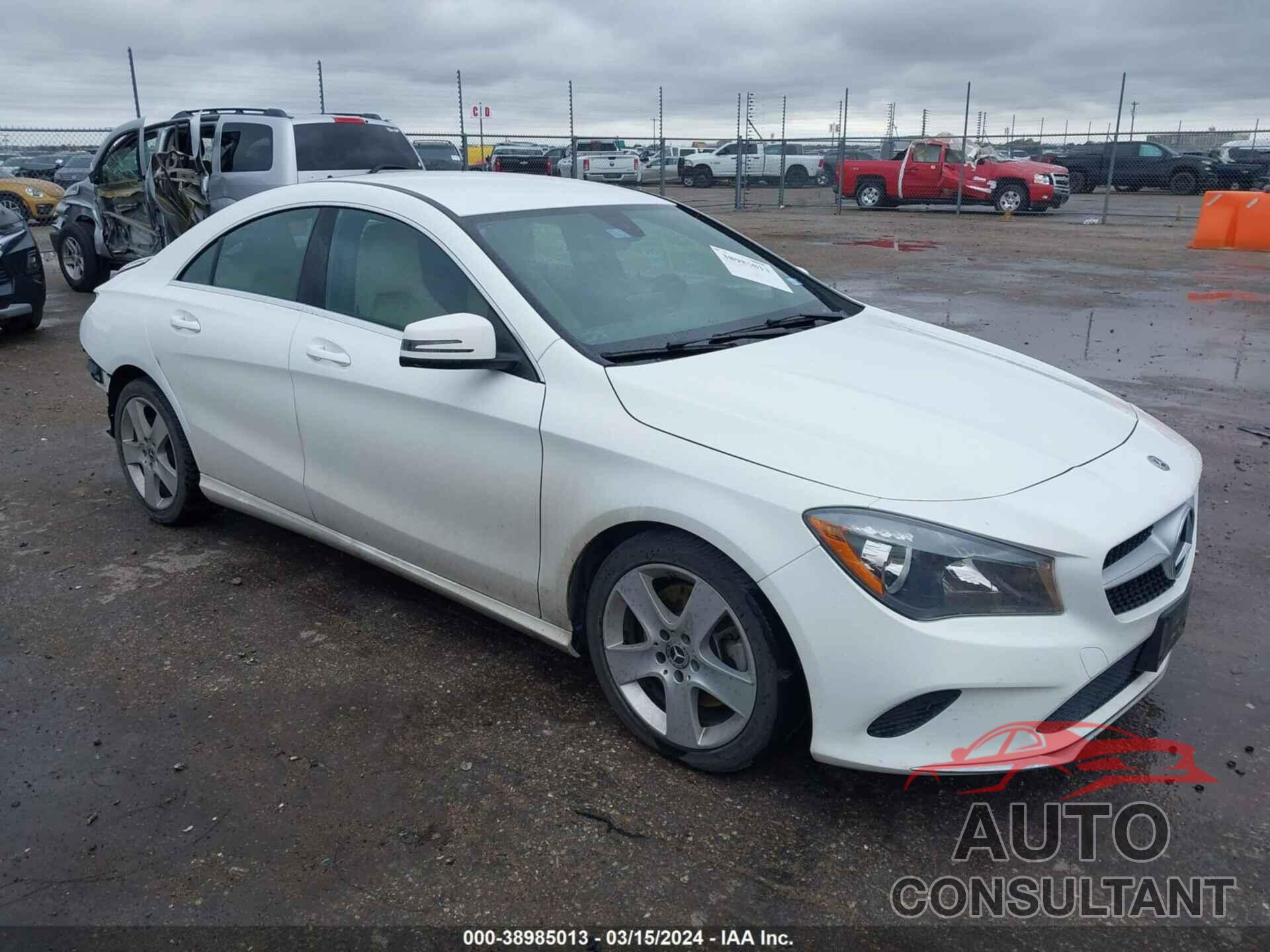 MERCEDES-BENZ CLA 250 2018 - WDDSJ4EB5JN688742