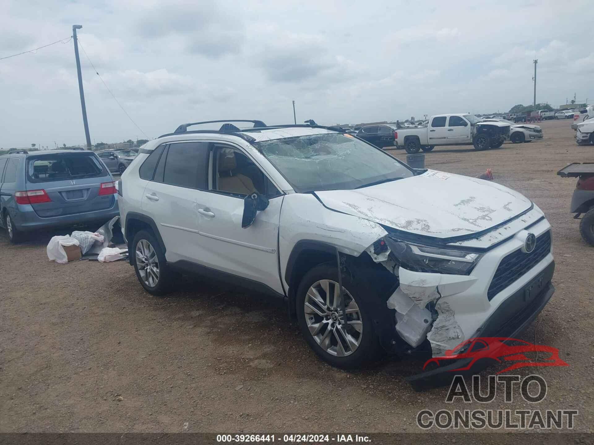 TOYOTA RAV4 2023 - 2T3C1RFV4PW258772