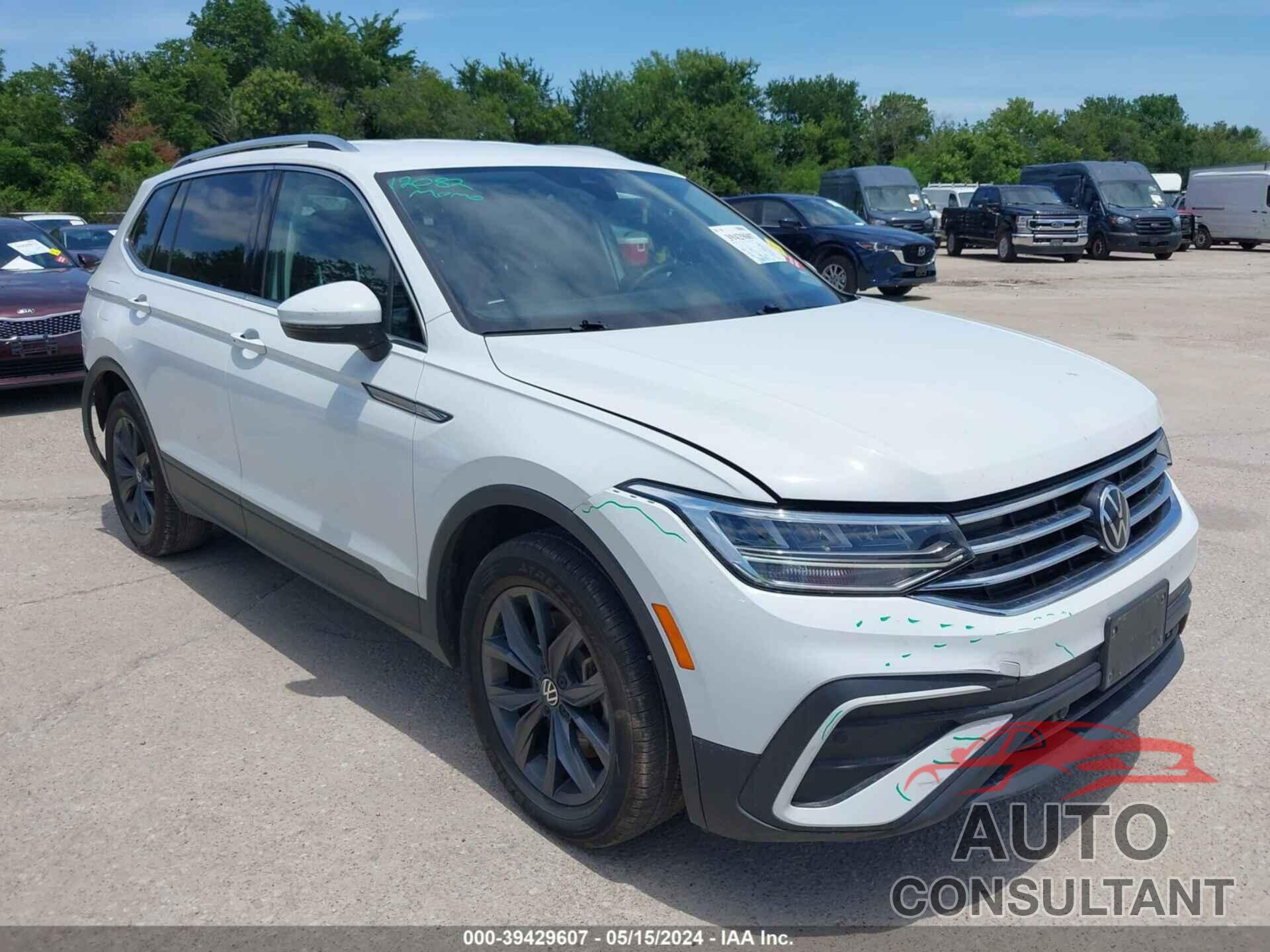 VOLKSWAGEN TIGUAN 2022 - 3VV2B7AXXNM118280