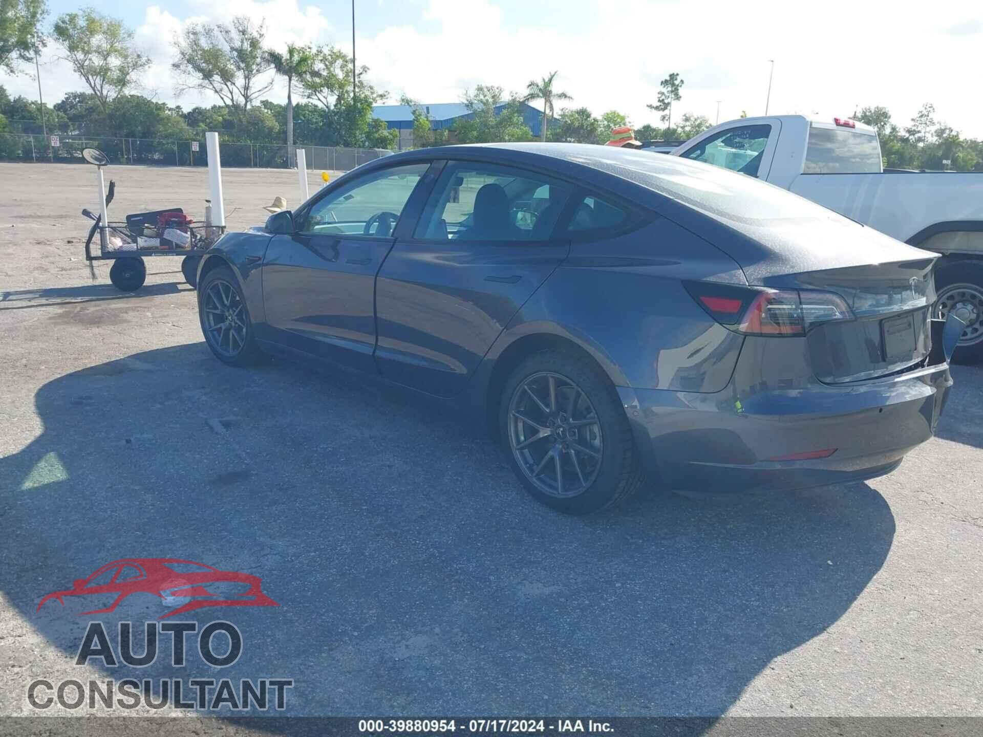 TESLA MODEL 3 2021 - 5YJ3E1EA1MF096167