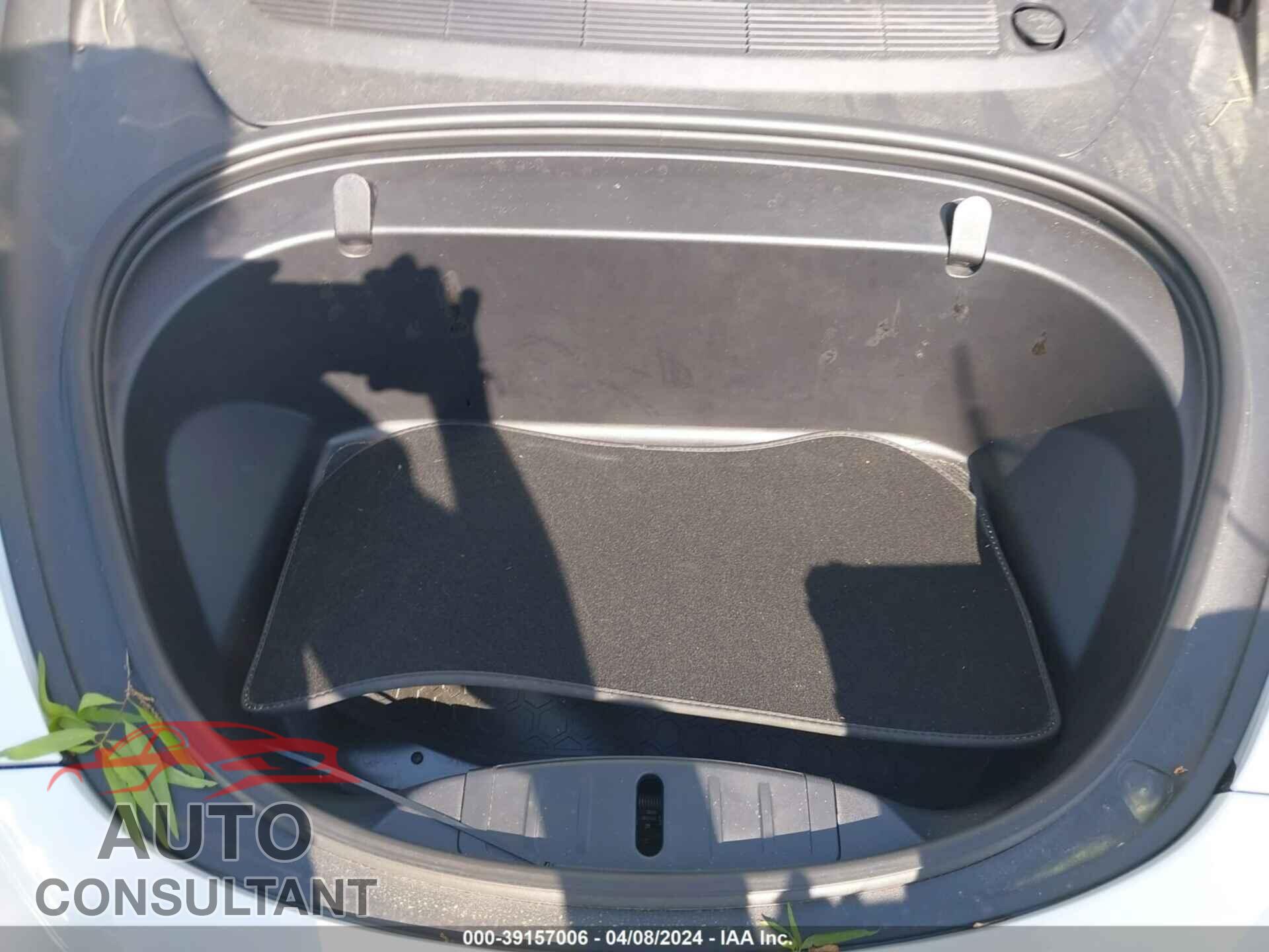 TESLA MODEL 3 2019 - 5YJ3E1EB5KF213903