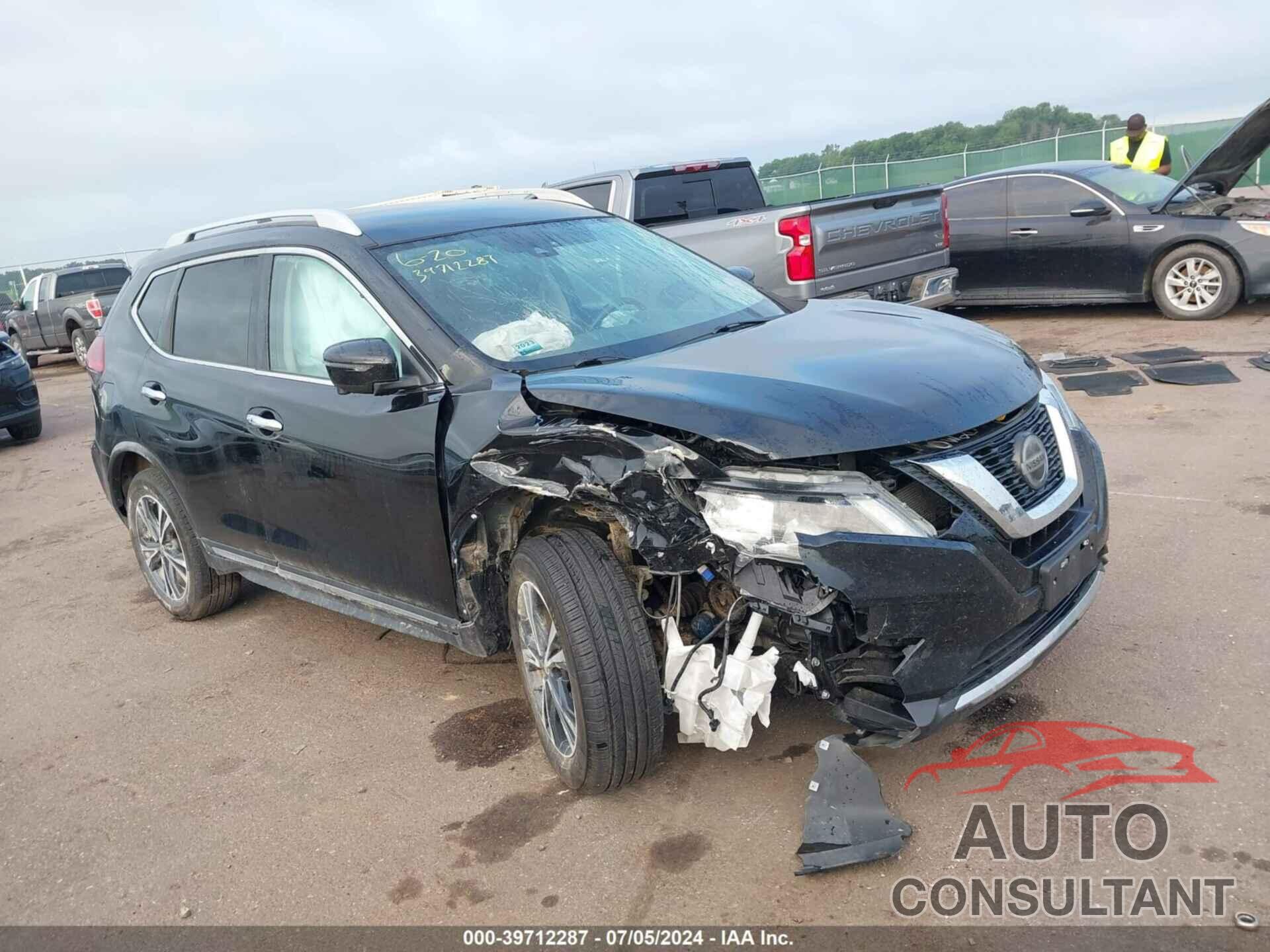 NISSAN ROGUE 2018 - 5N1AT2MV7JC797808