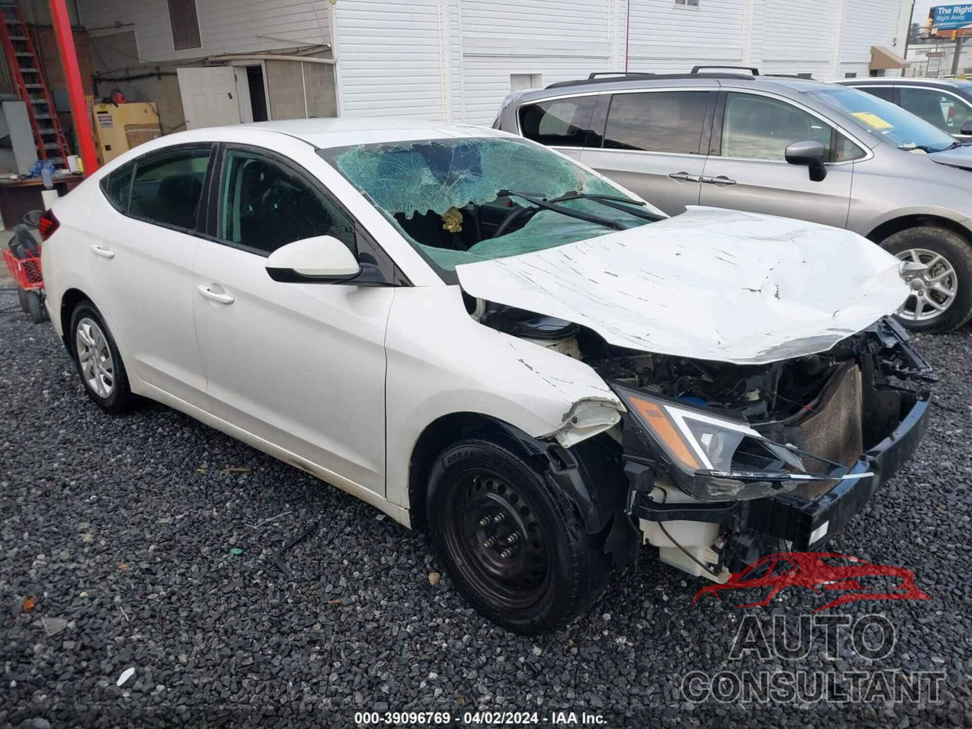 HYUNDAI ELANTRA 2019 - 5NPD74LF0KH493009