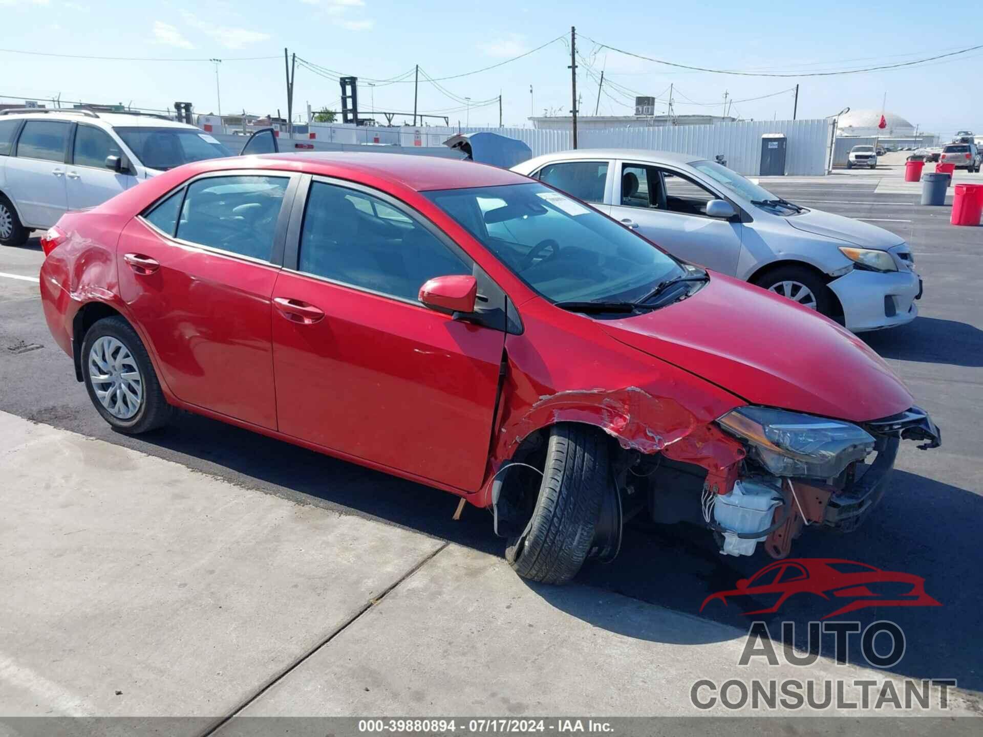 TOYOTA COROLLA 2018 - 5YFBURHE7JP796626