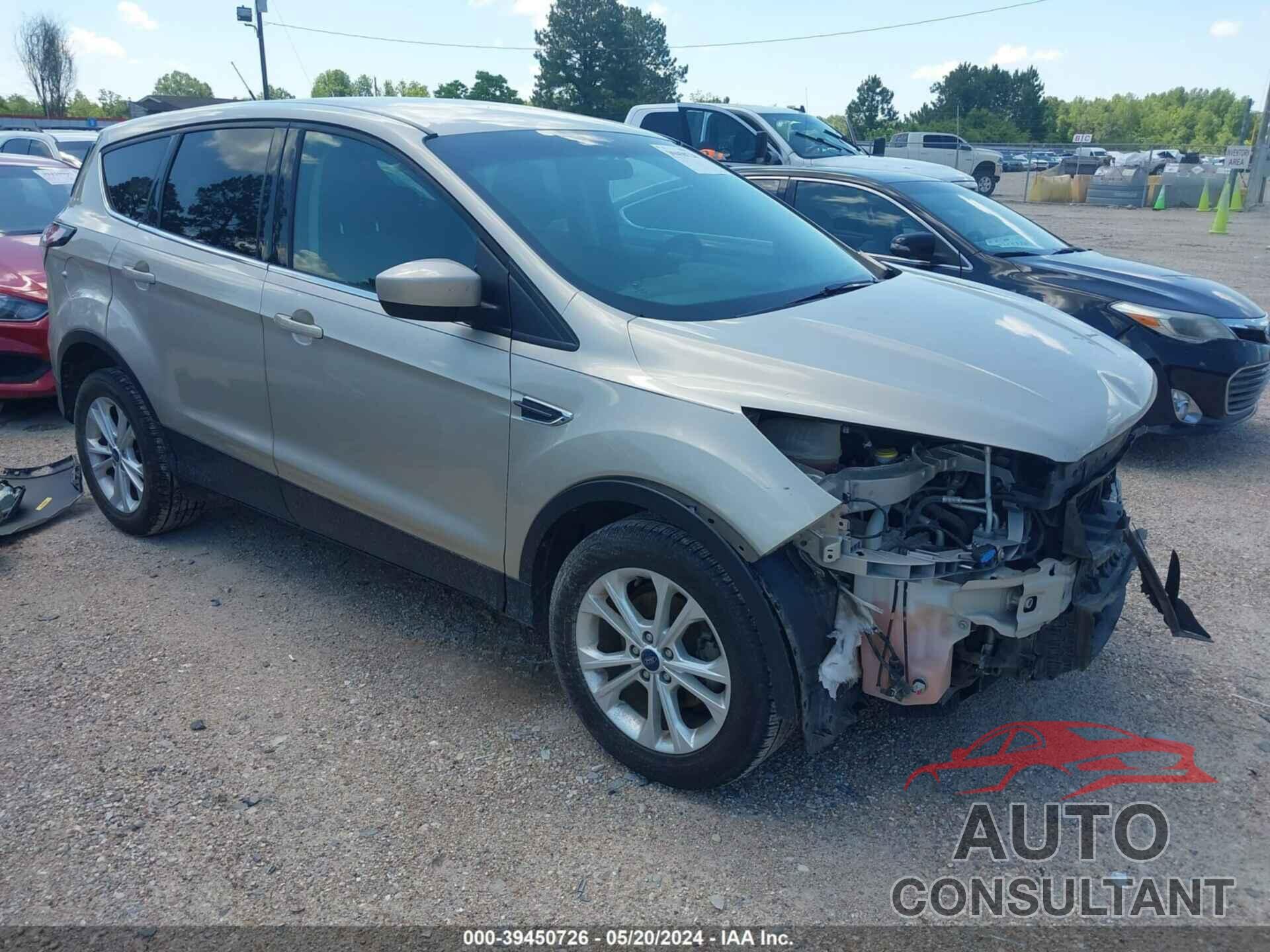 FORD ESCAPE 2017 - 1FMCU0GD3HUD66092