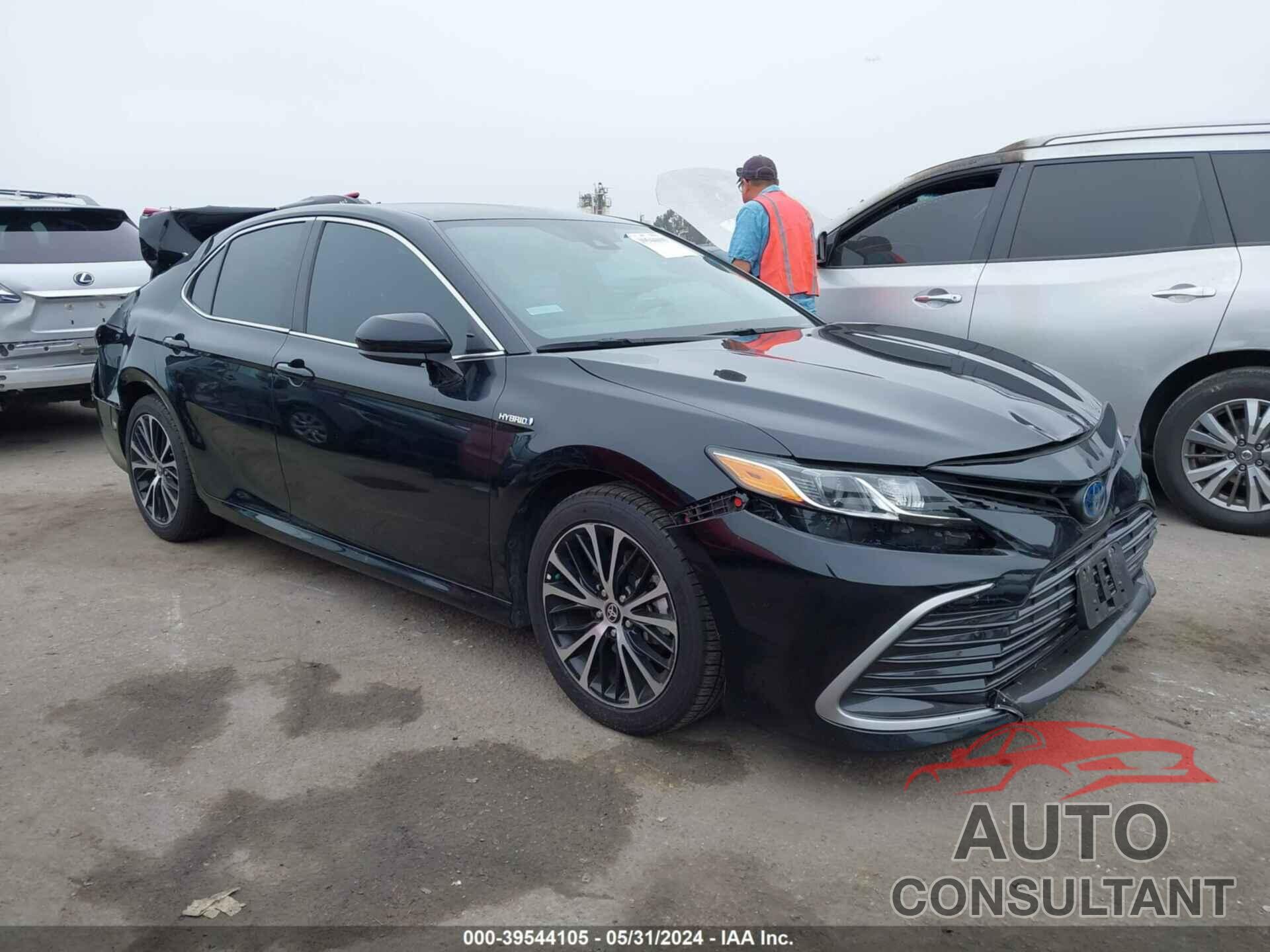 TOYOTA CAMRY 2021 - 4T1C31AK2MU547100