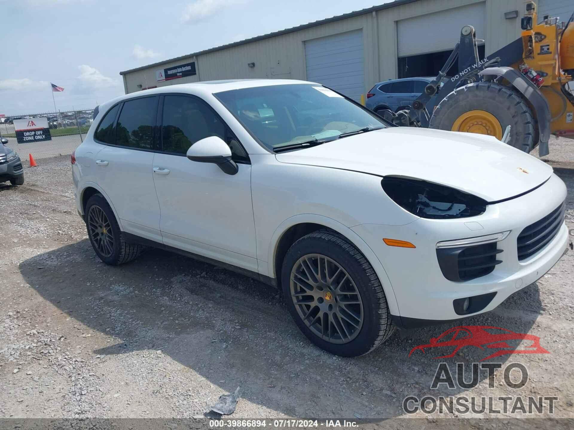 PORSCHE CAYENNE 2017 - WP1AA2A25HKA83601