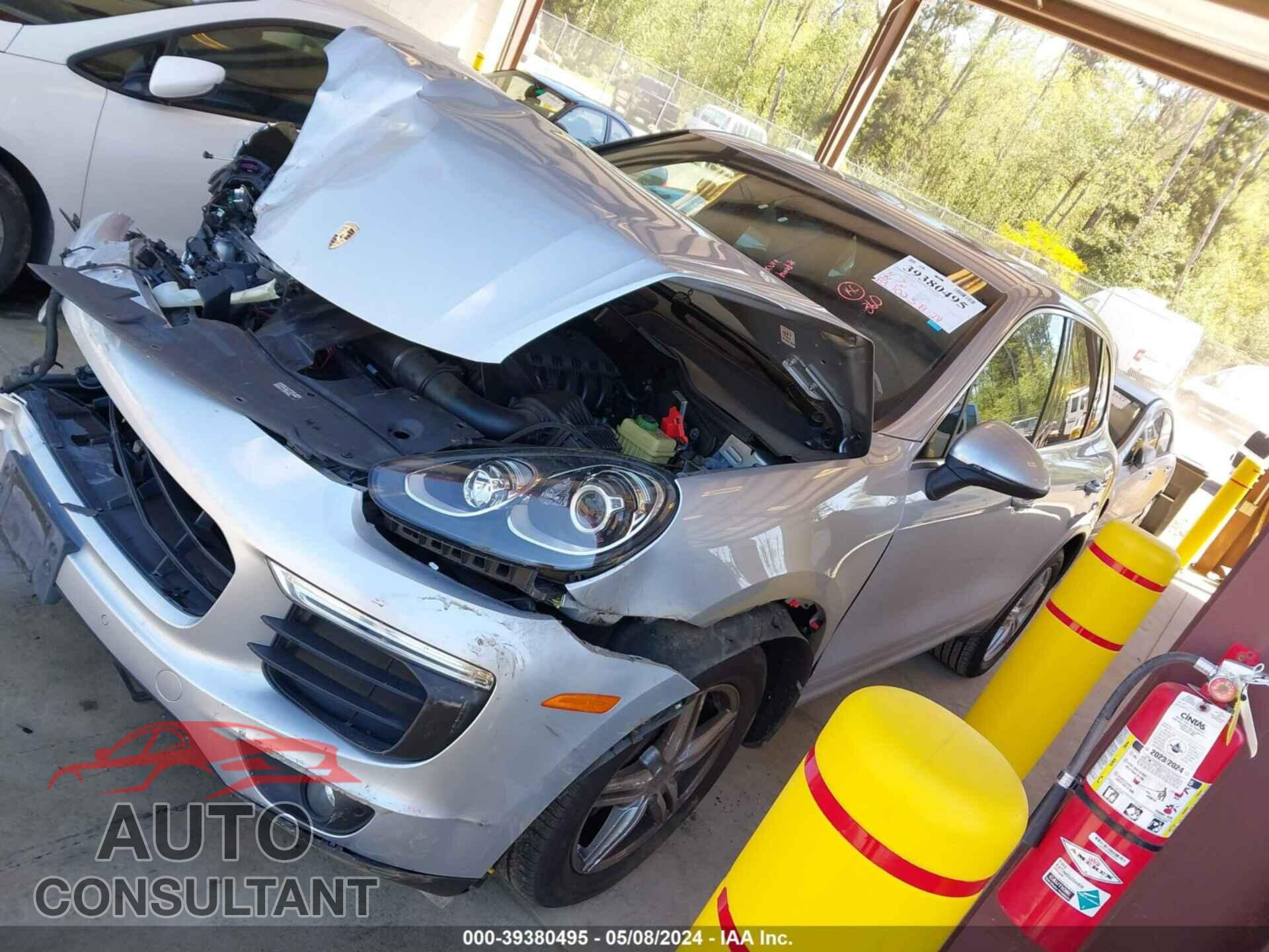 PORSCHE CAYENNE 2016 - WP1AA2A29GLA04228