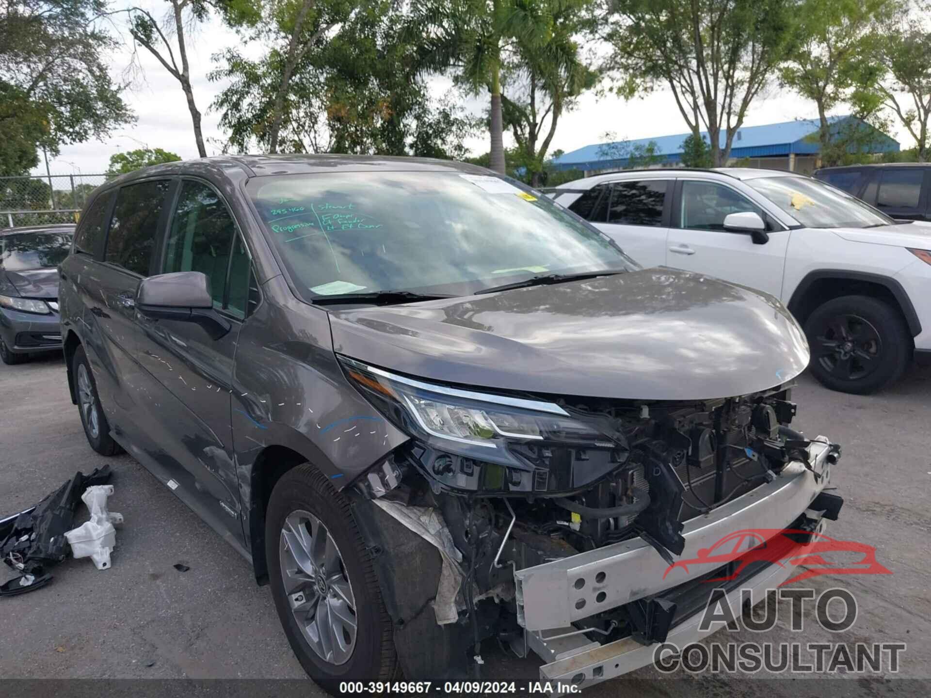 TOYOTA SIENNA 2021 - 5TDYSKFC5MS024369