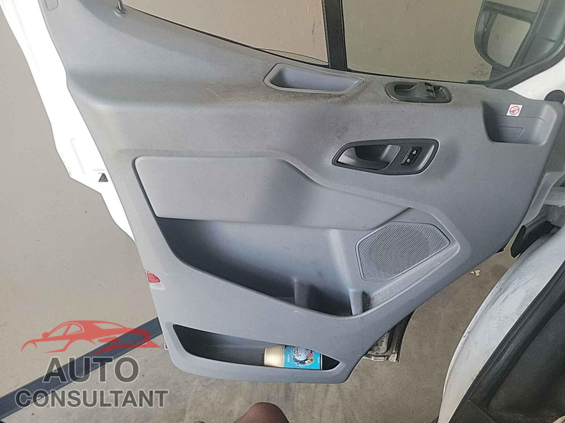 FORD TRANSIT 2019 - 1FTYR2CGXKKB82102