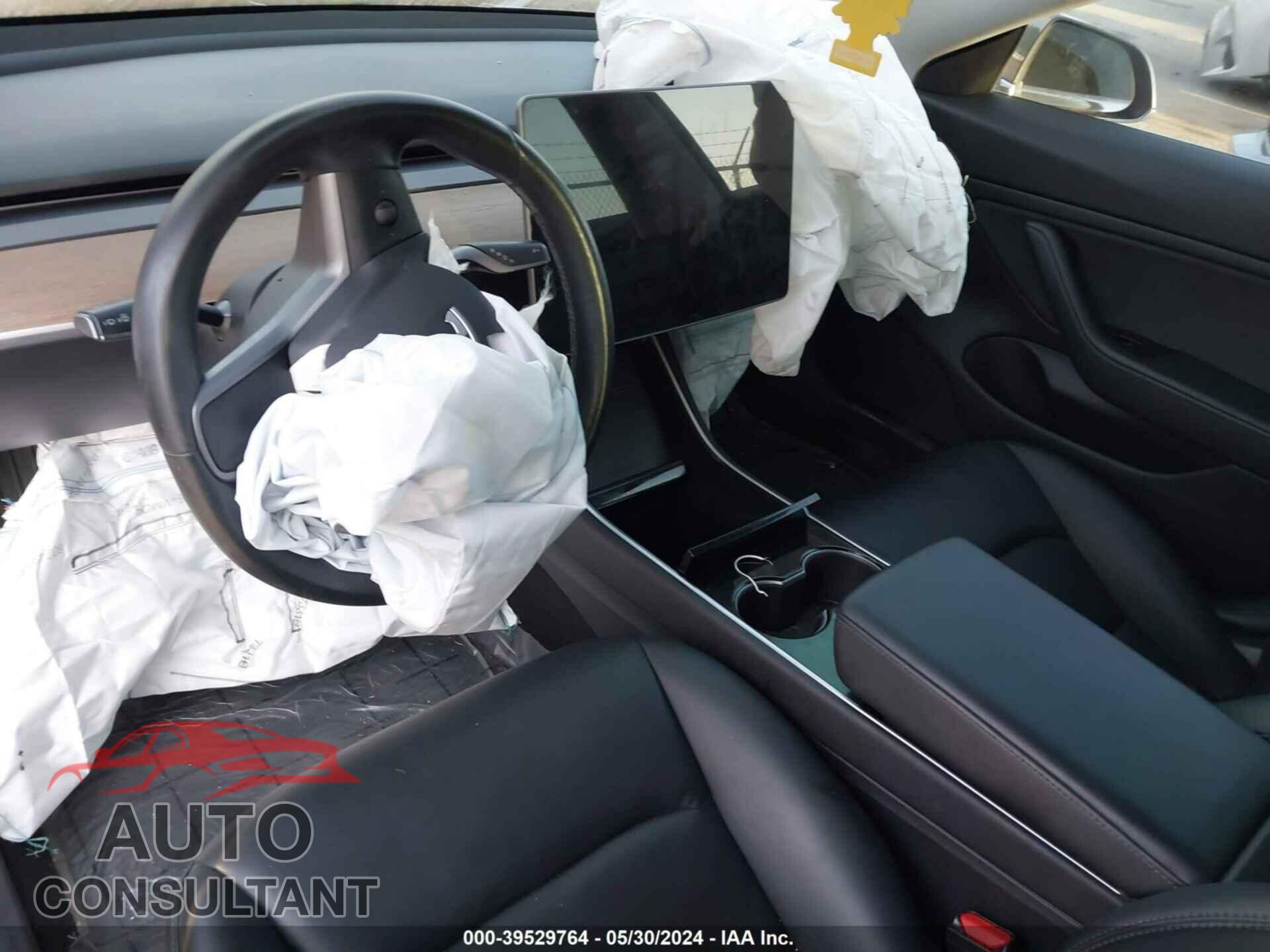 TESLA MODEL 3 2018 - 5YJ3E1EB5JF105814